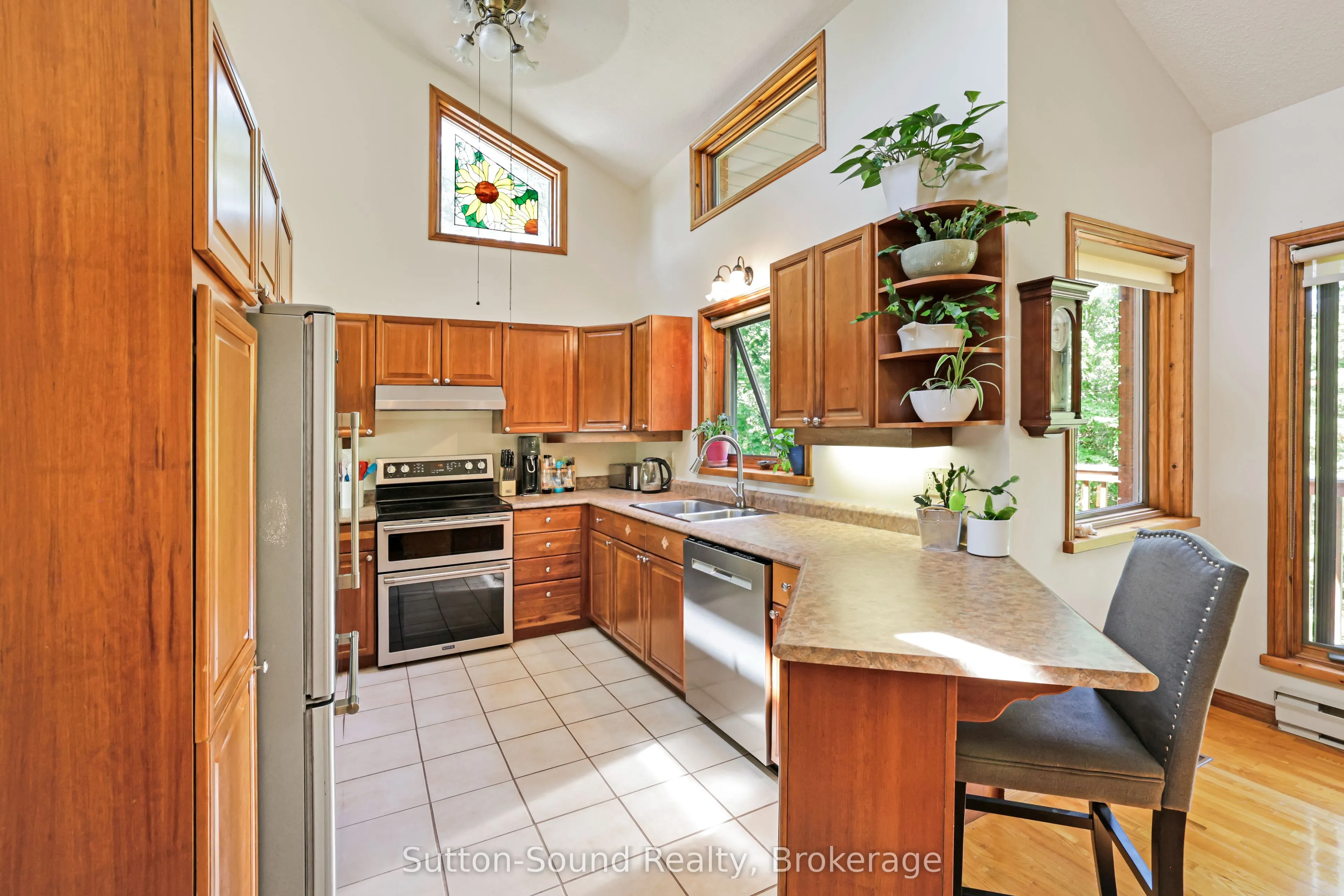 42 CARSON LAKE Crescent