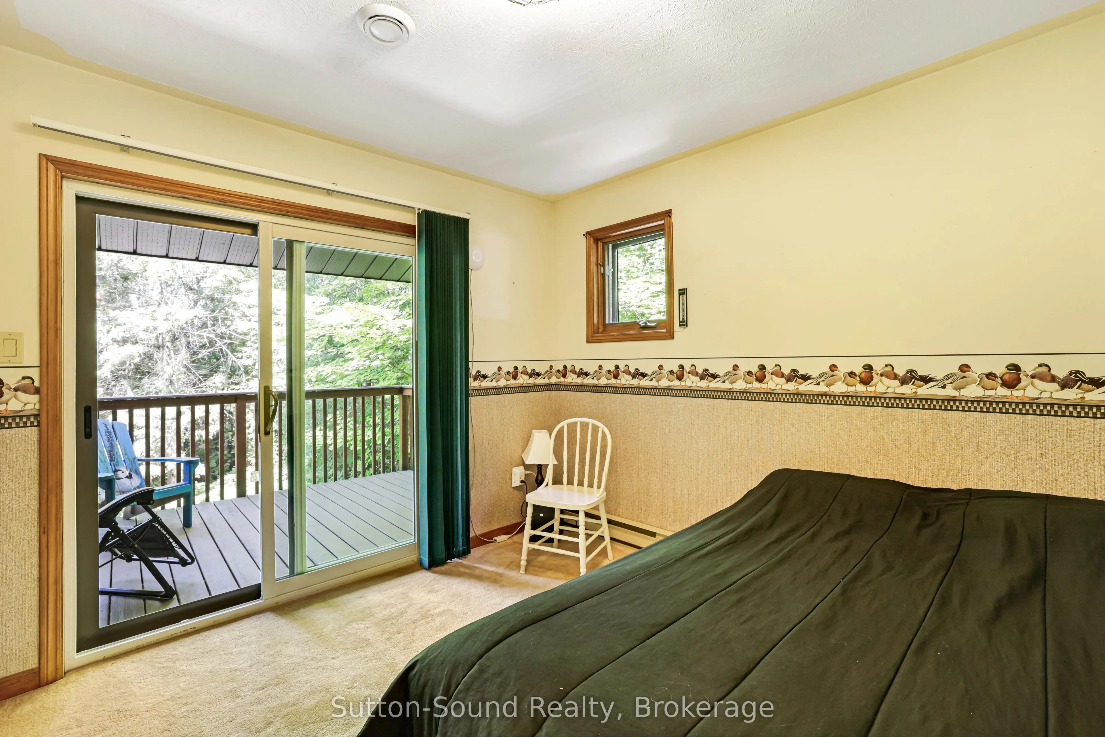 42 CARSON LAKE Crescent