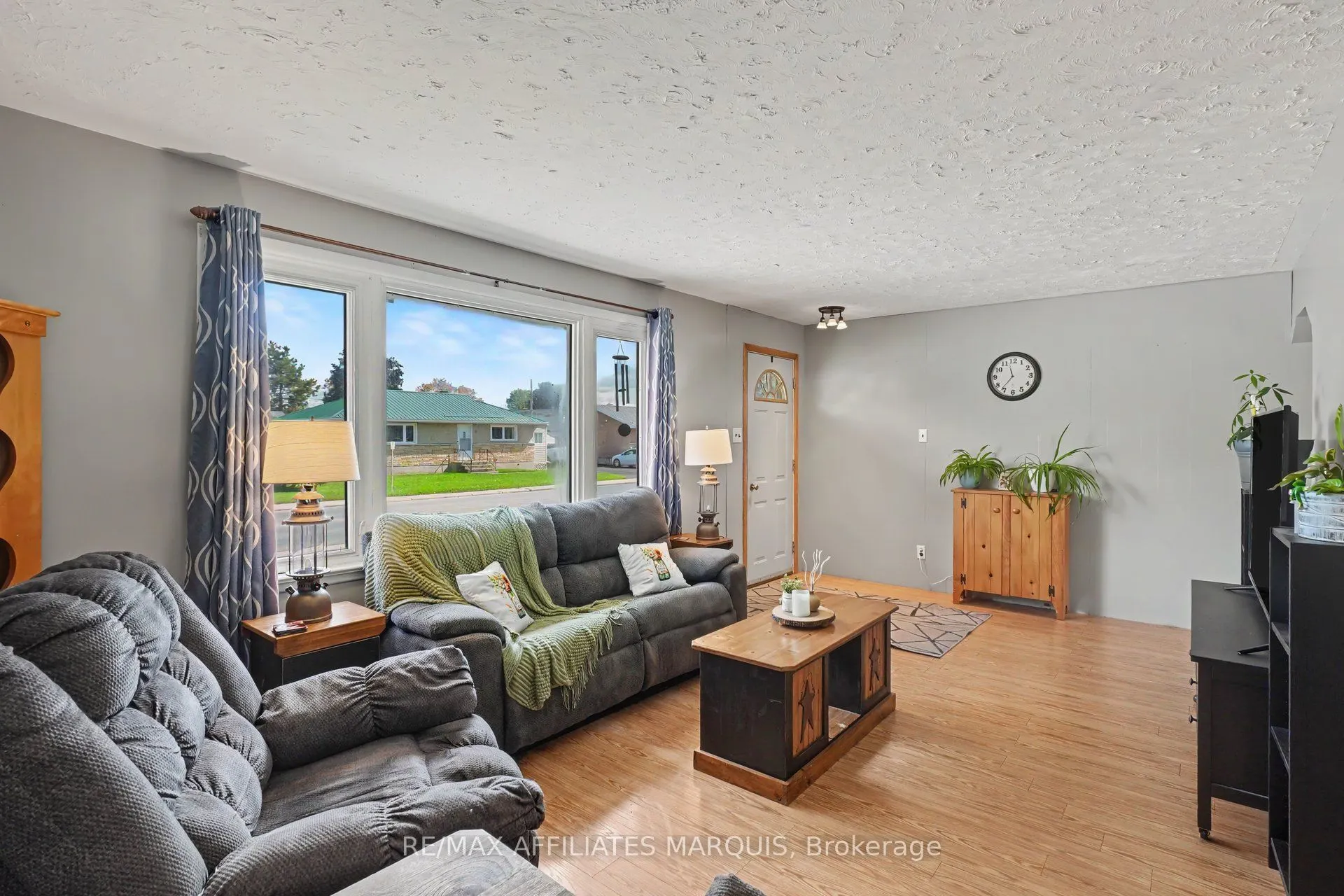 86 Jasper Avenue