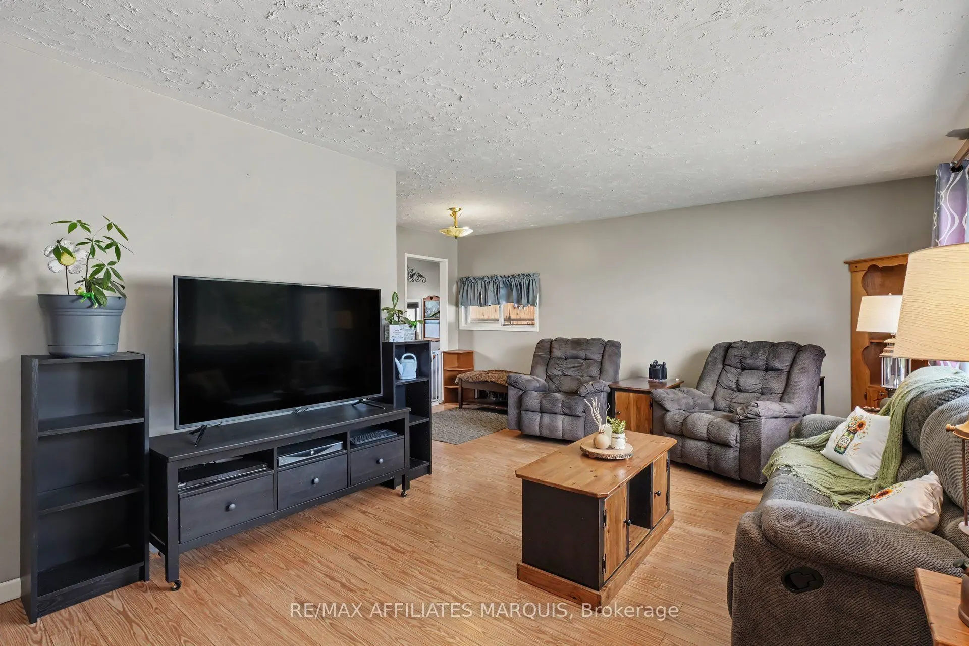 86 Jasper Avenue