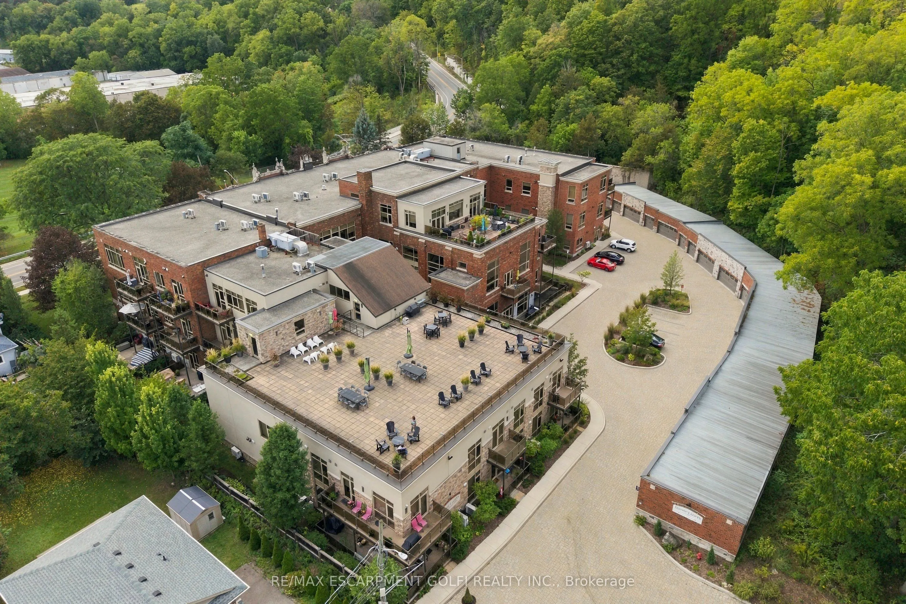 397 KING Street W #116