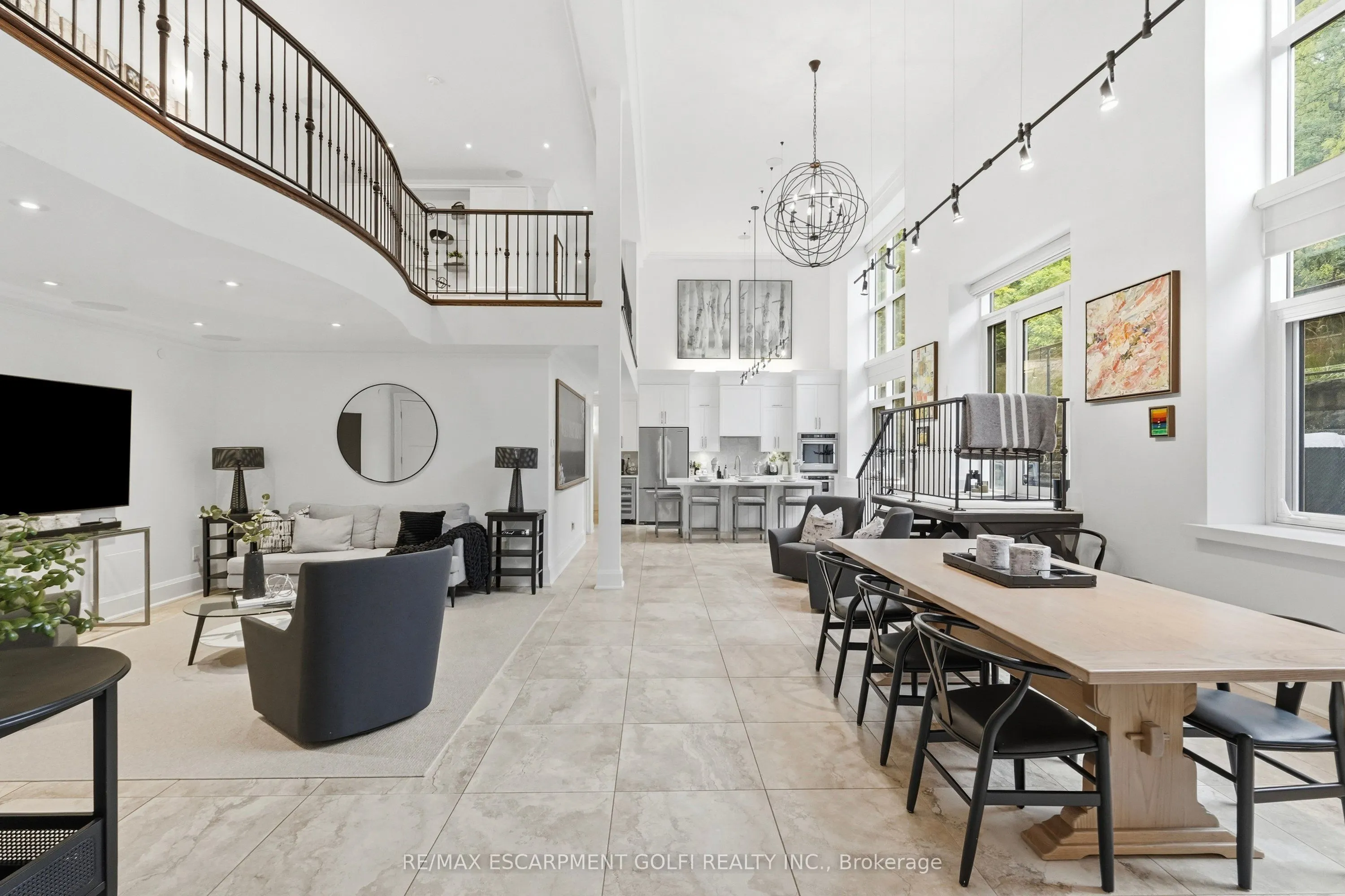 397 KING Street W #116