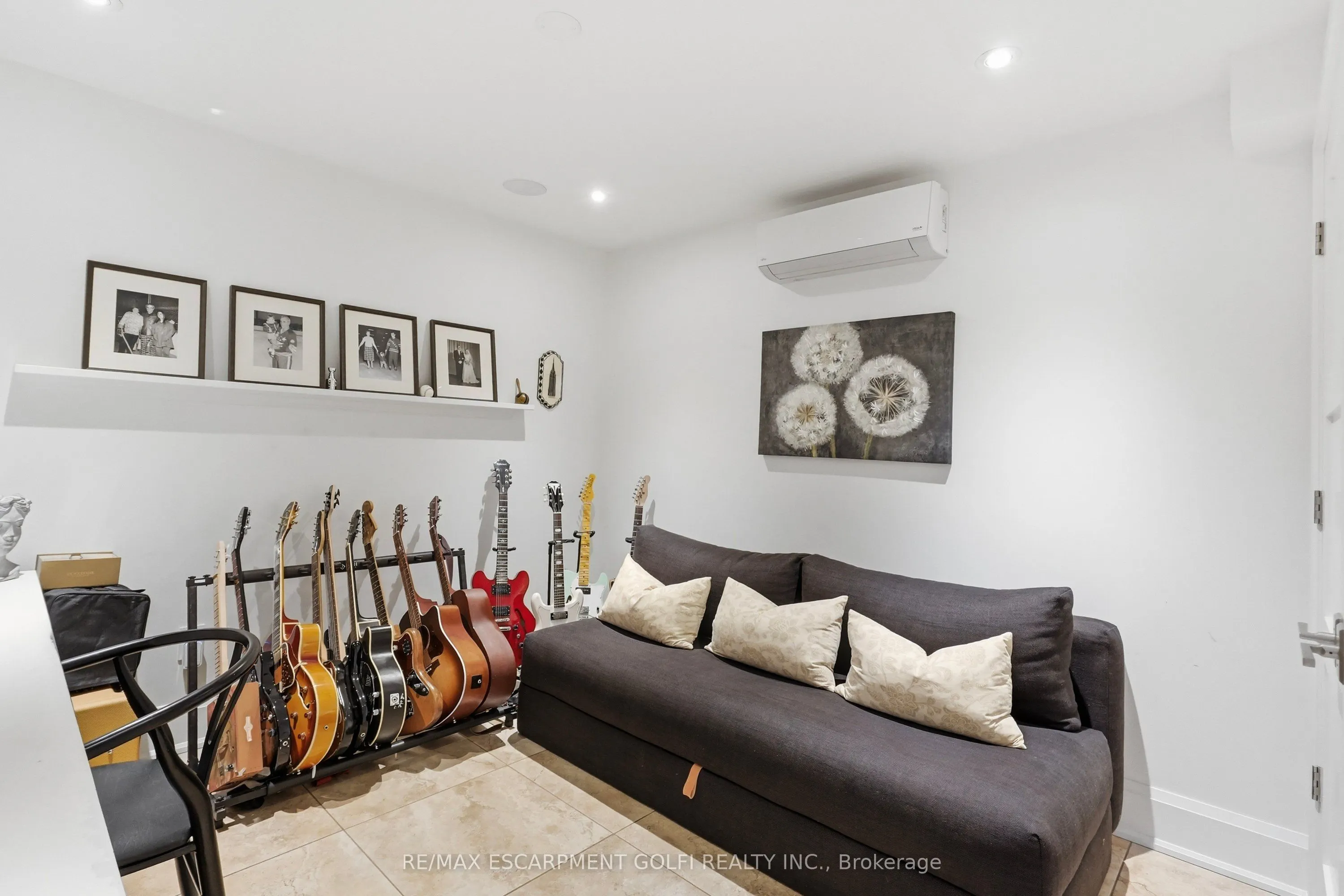 397 KING Street W #116