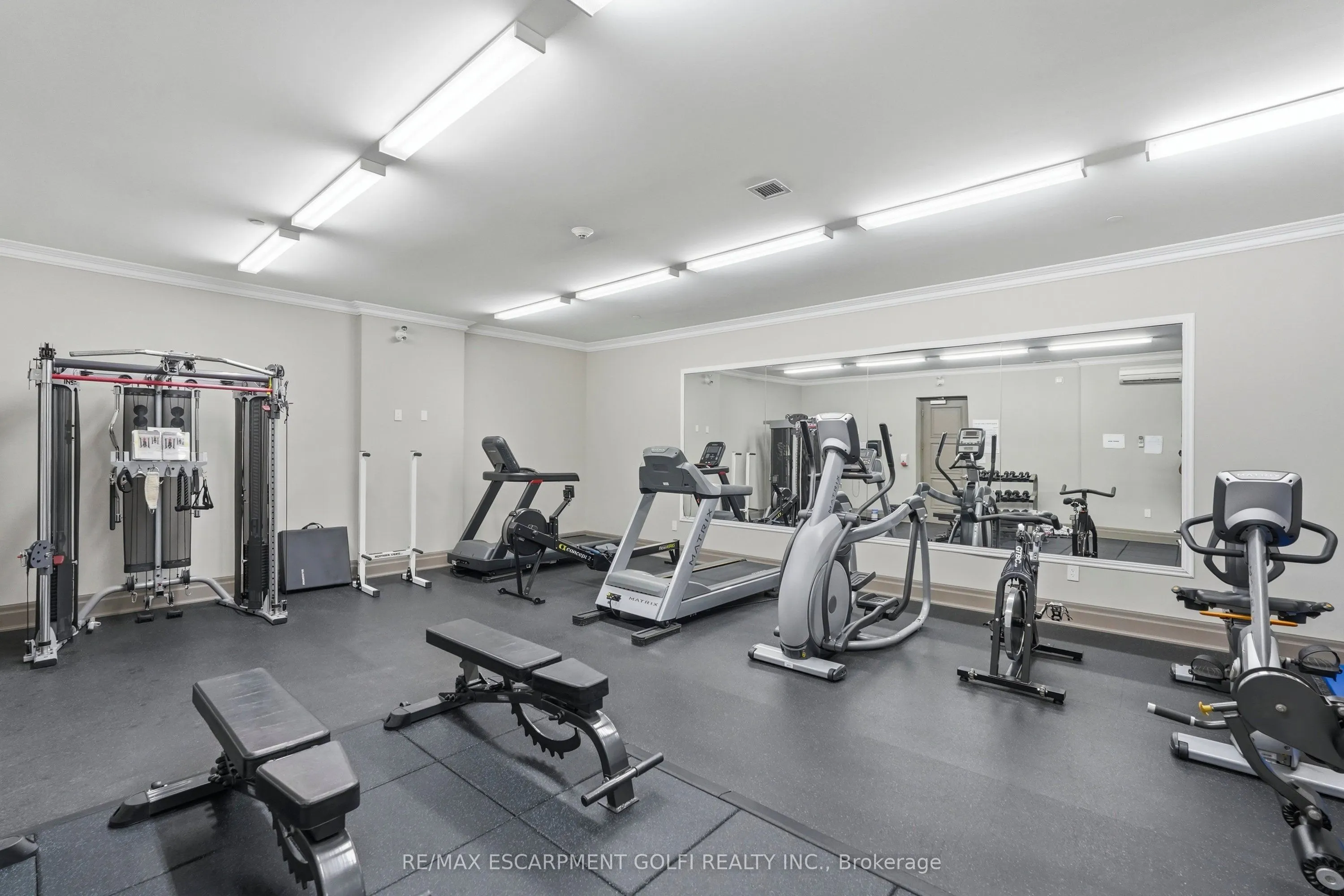 397 KING Street W #116