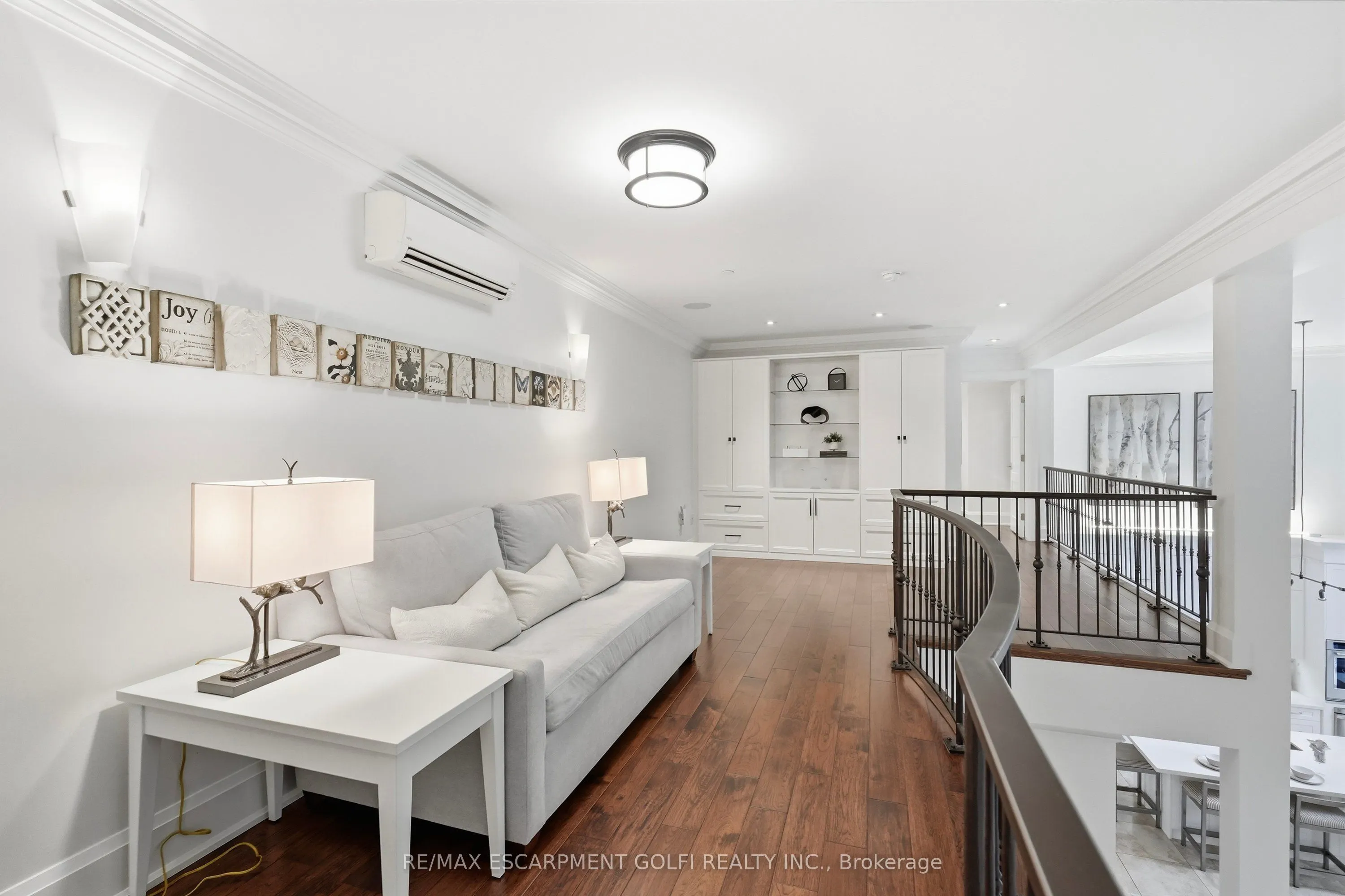 397 KING Street W #116