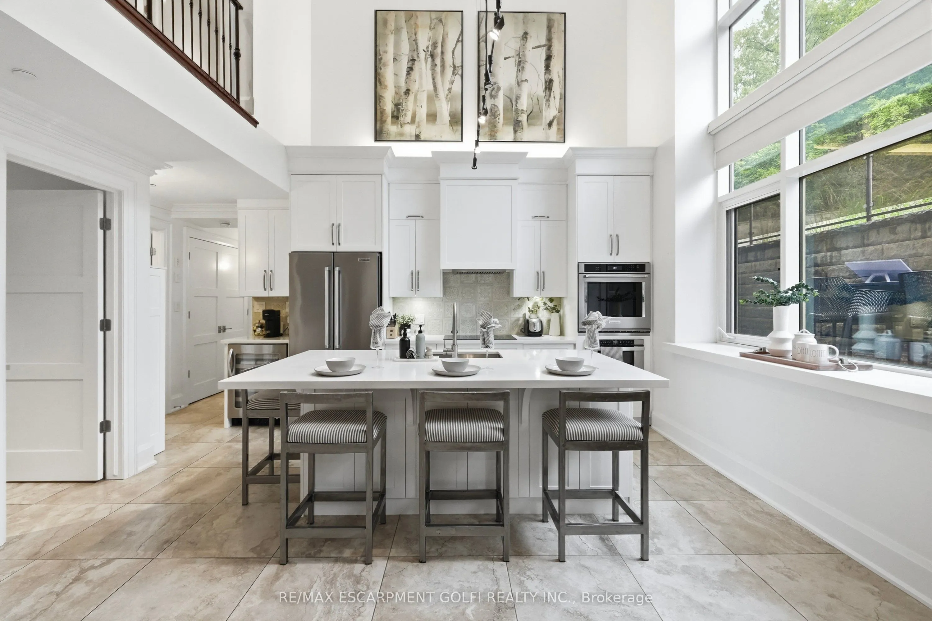 397 KING Street W #116
