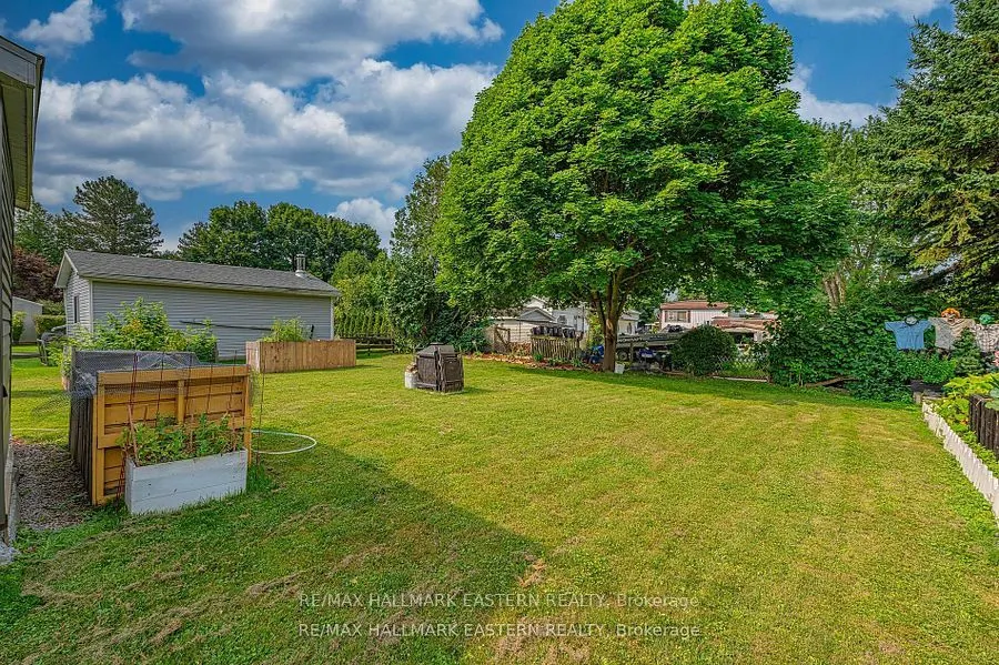 6 Hillview Drive