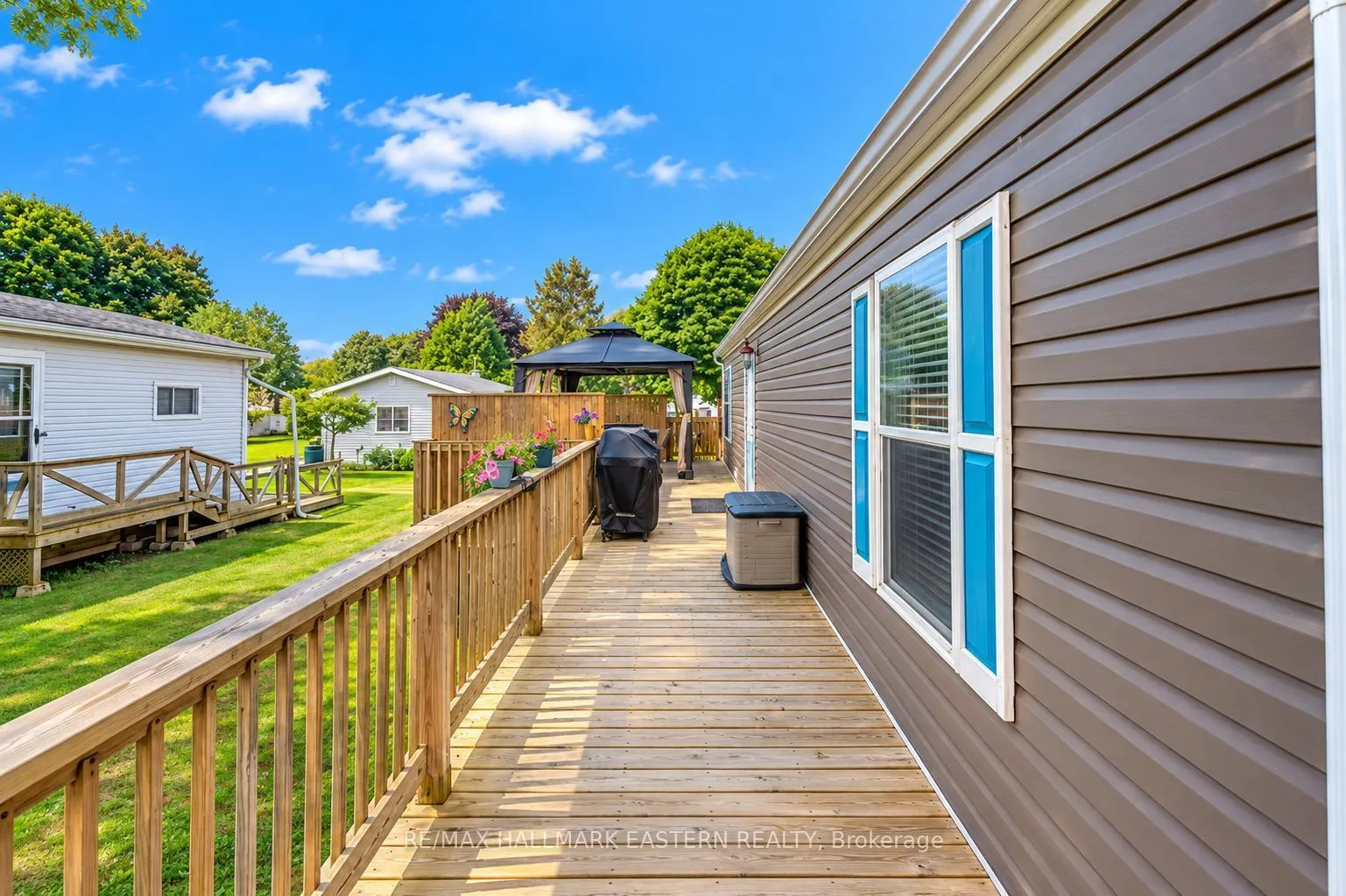 6 Hillview Drive