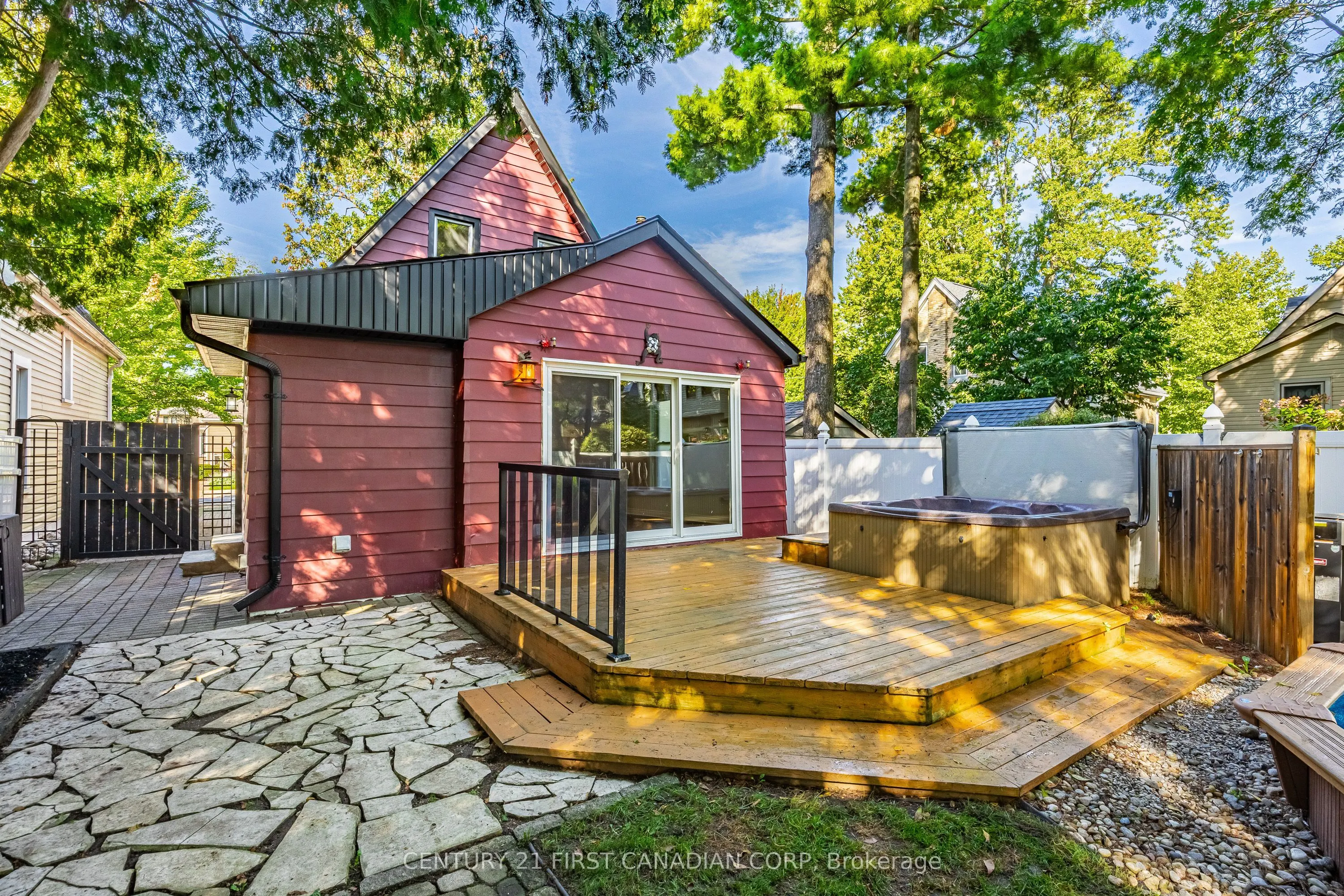 26 Thornton Avenue