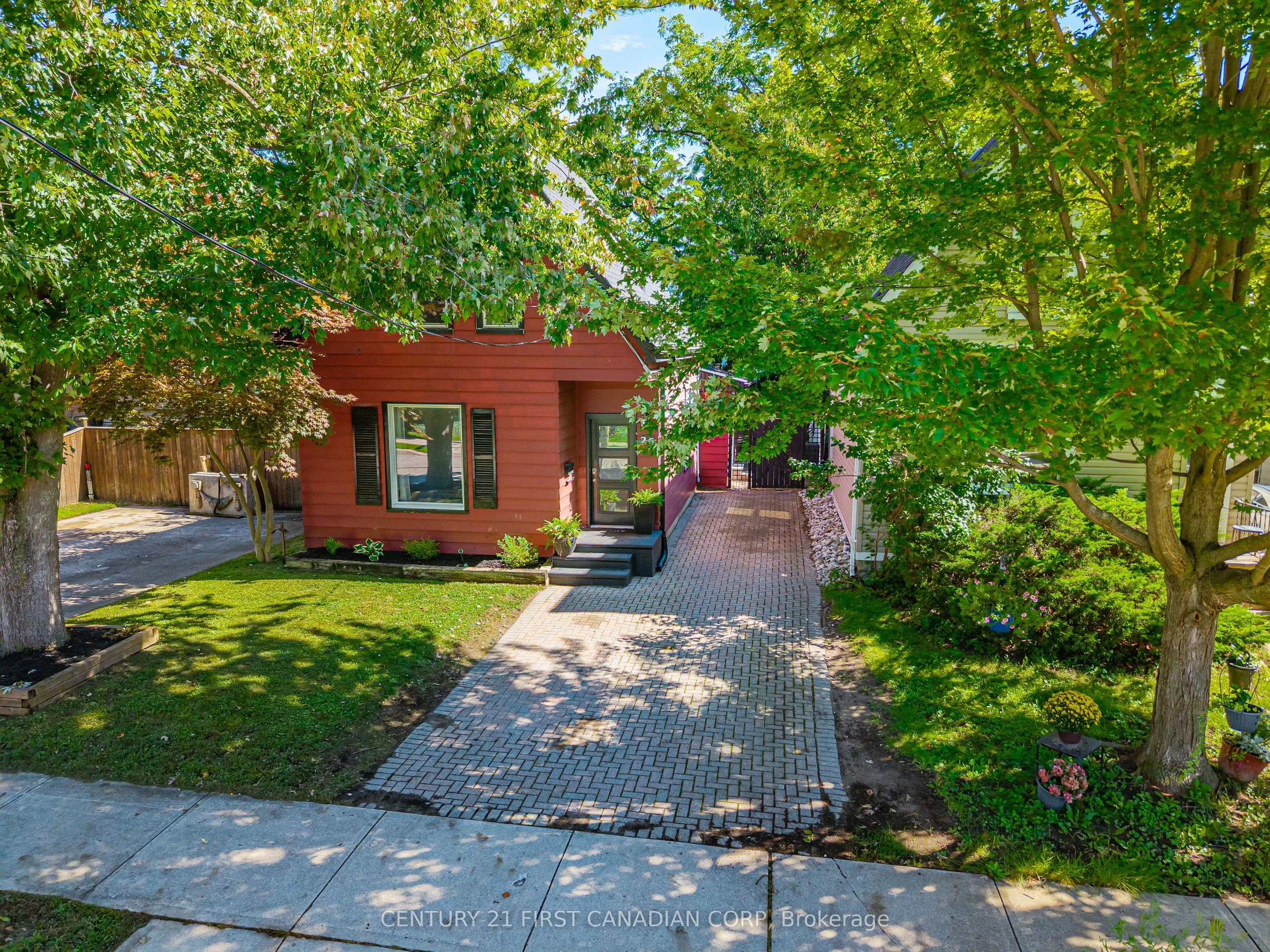26 Thornton Avenue