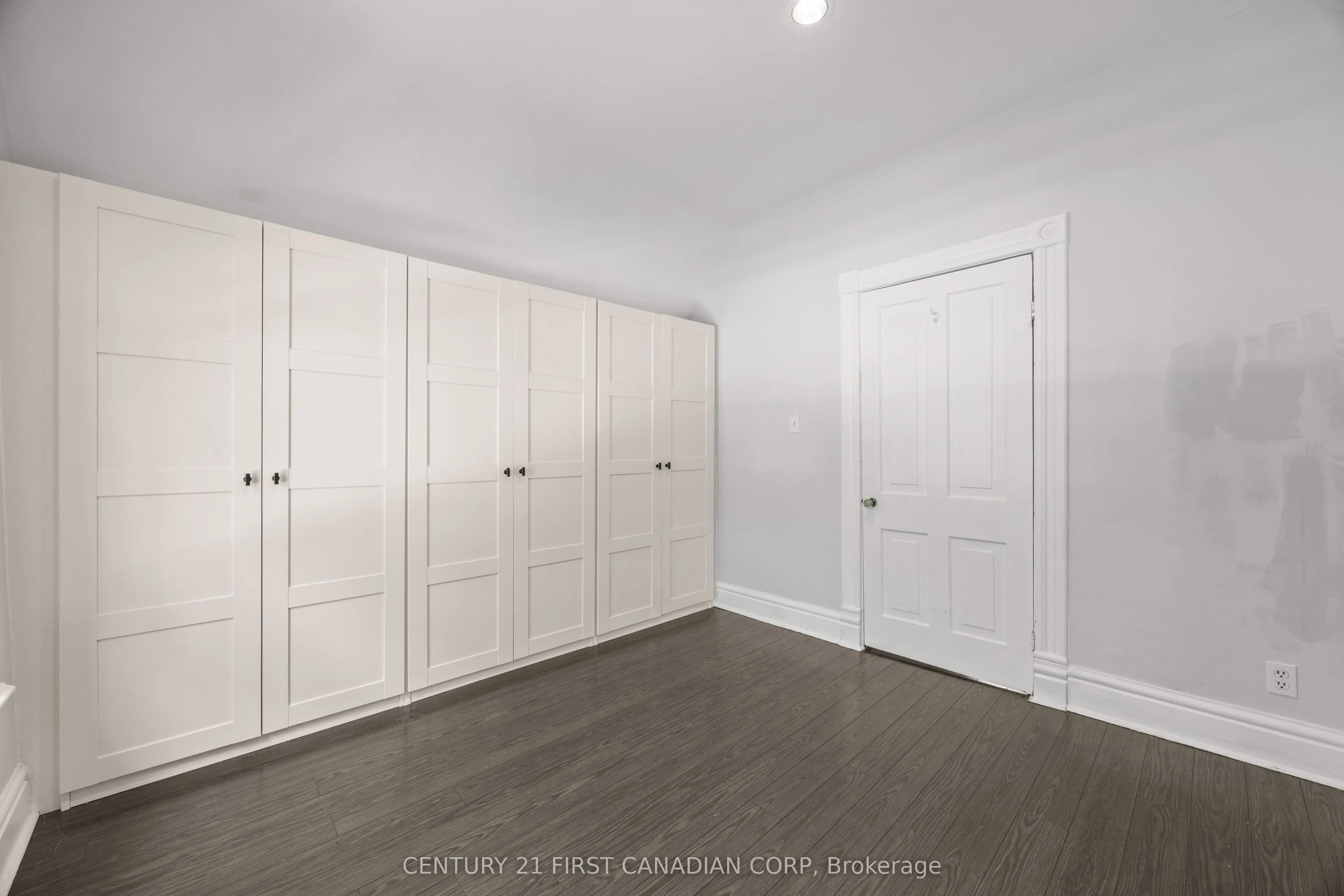 26 Thornton Avenue