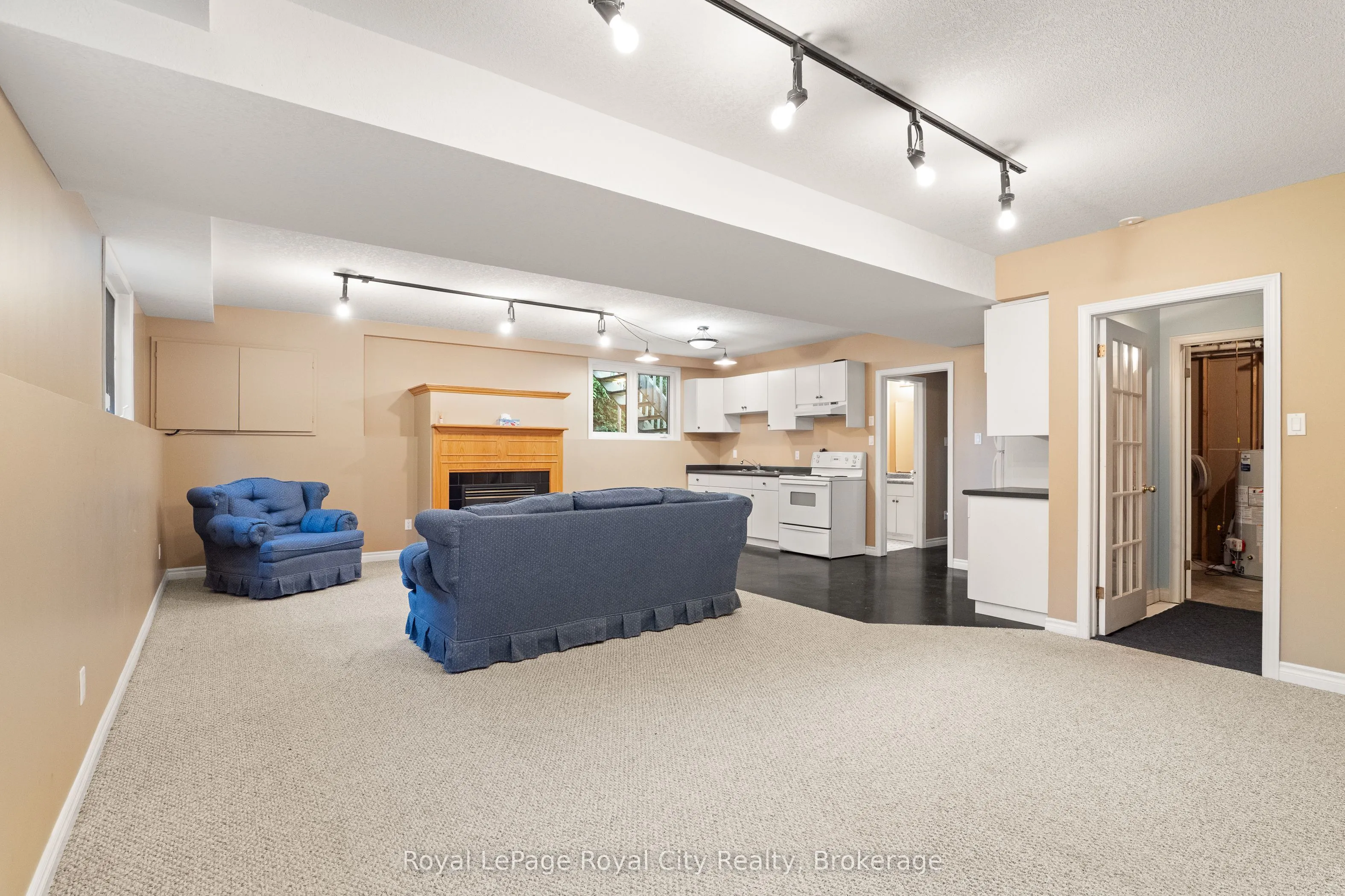 4452 Sideroad 20 N