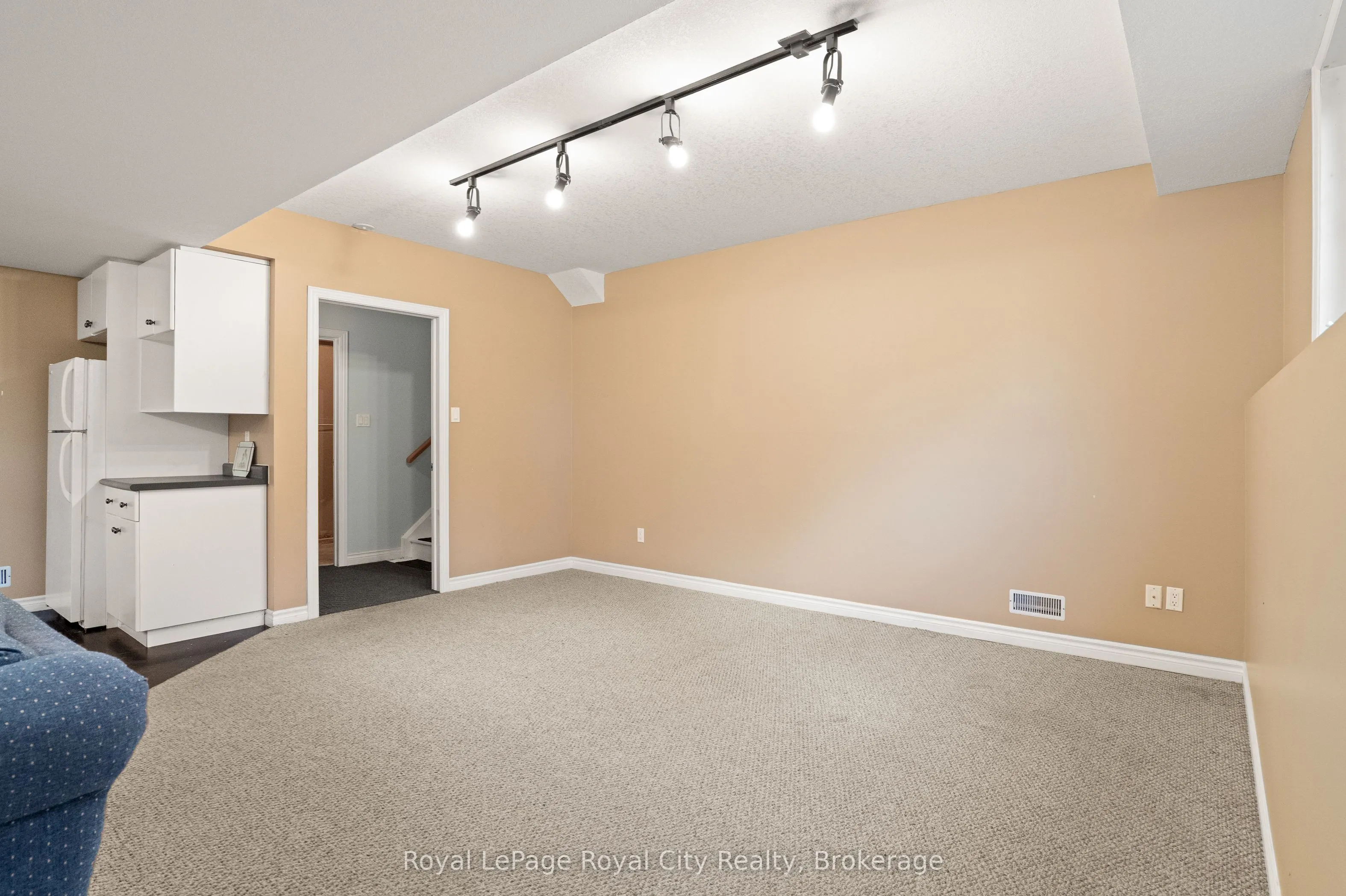 4452 Sideroad 20 N