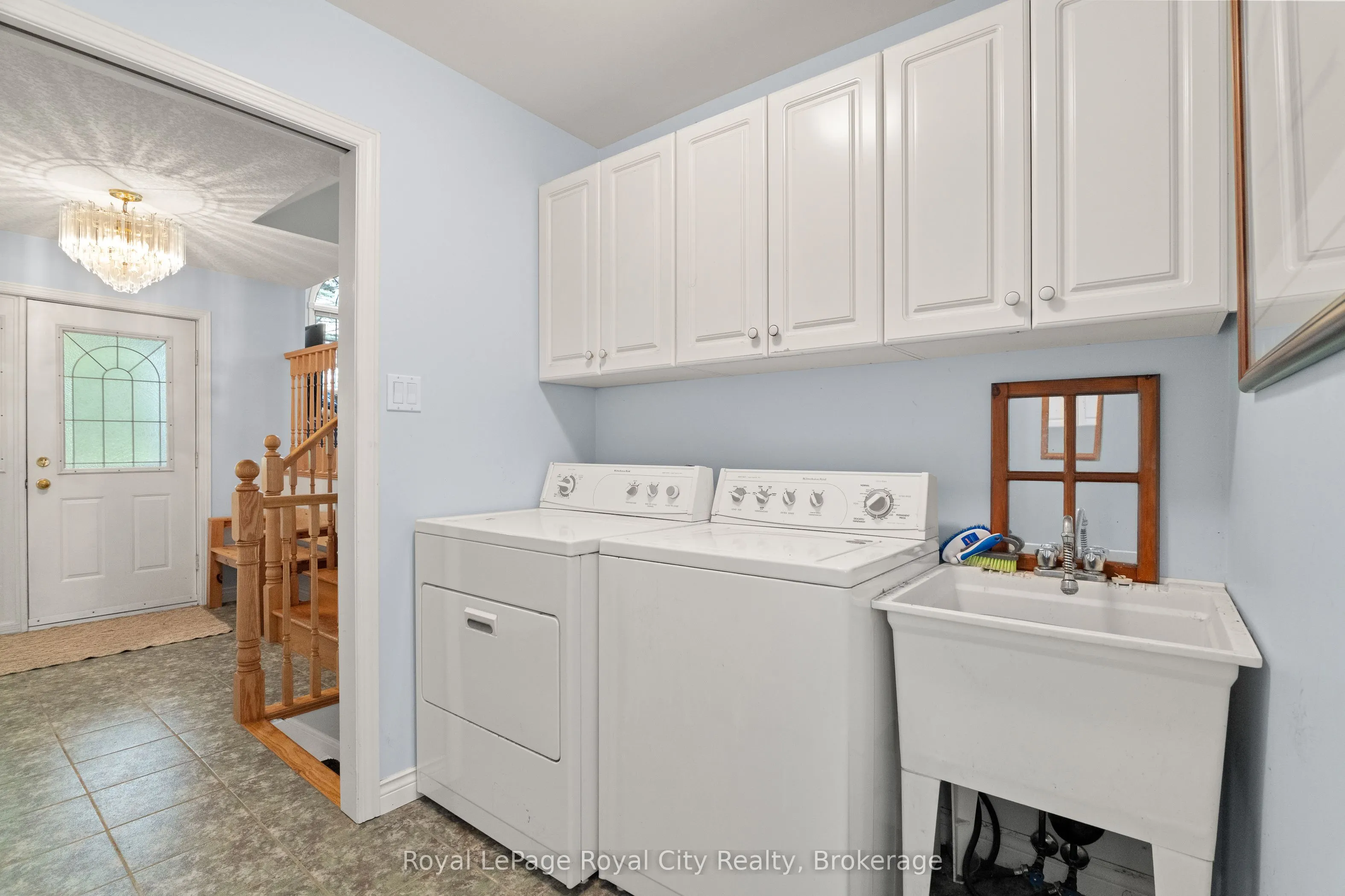 4452 Sideroad 20 N
