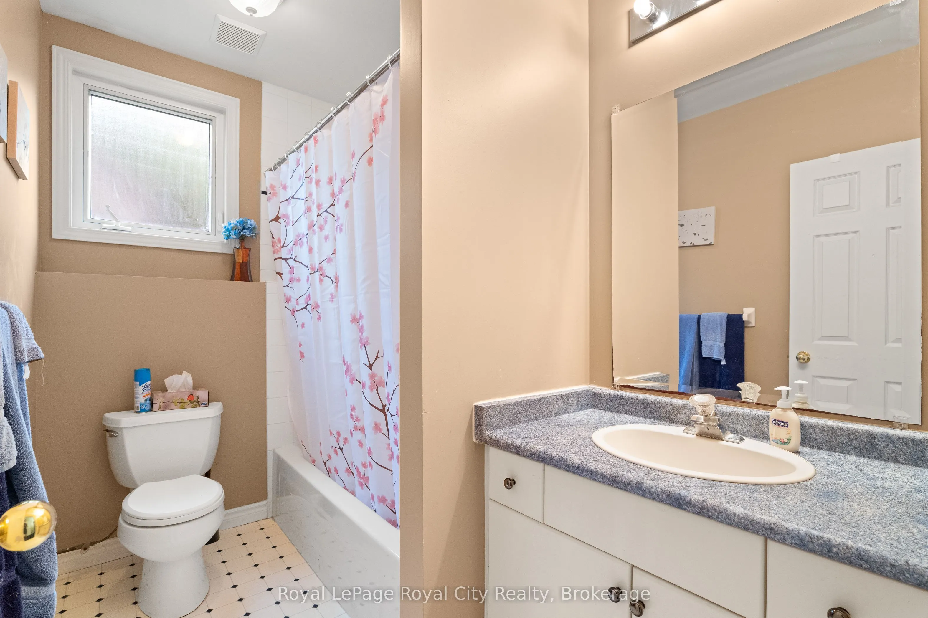 4452 Sideroad 20 N