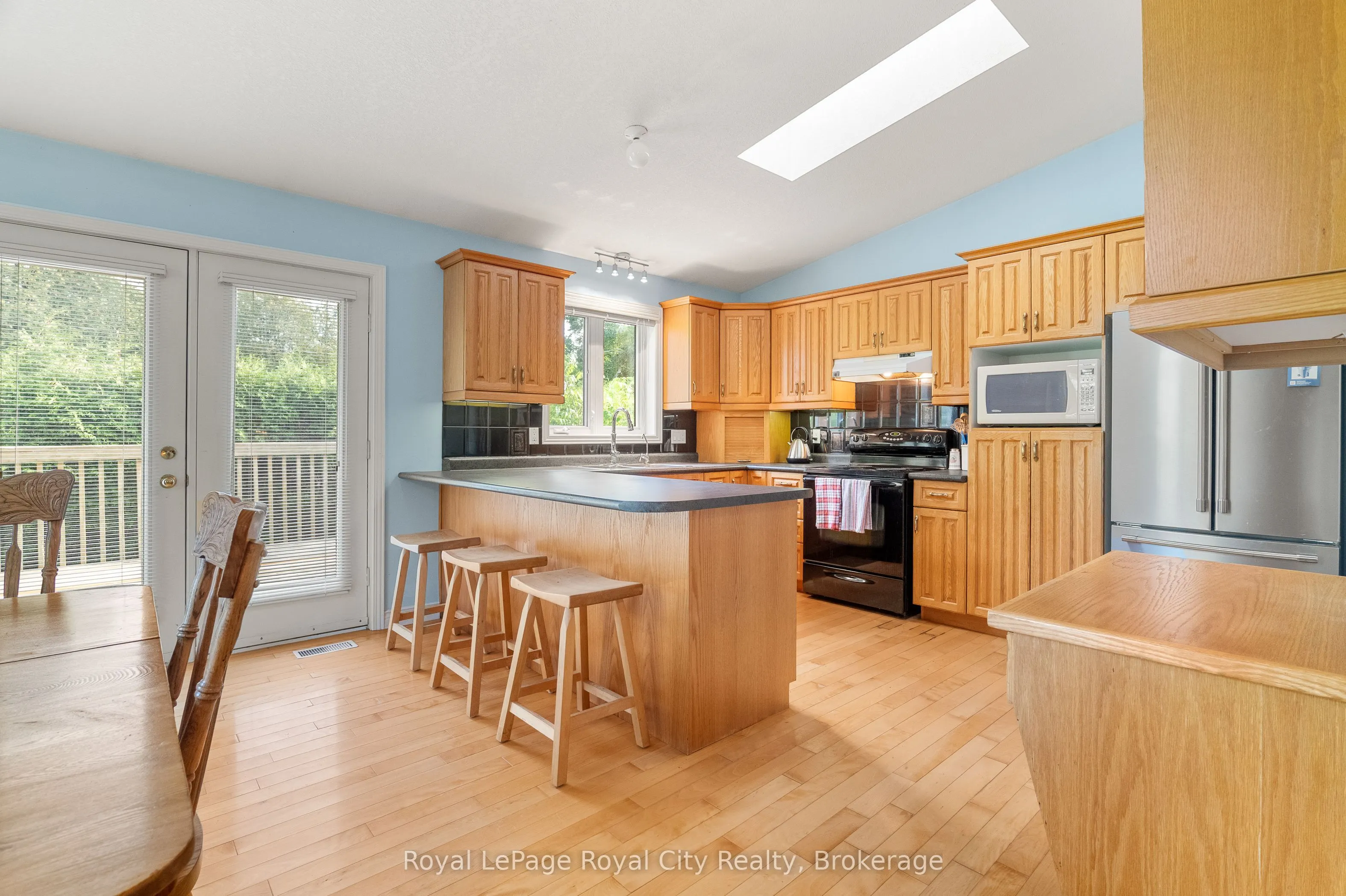 4452 Sideroad 20 N