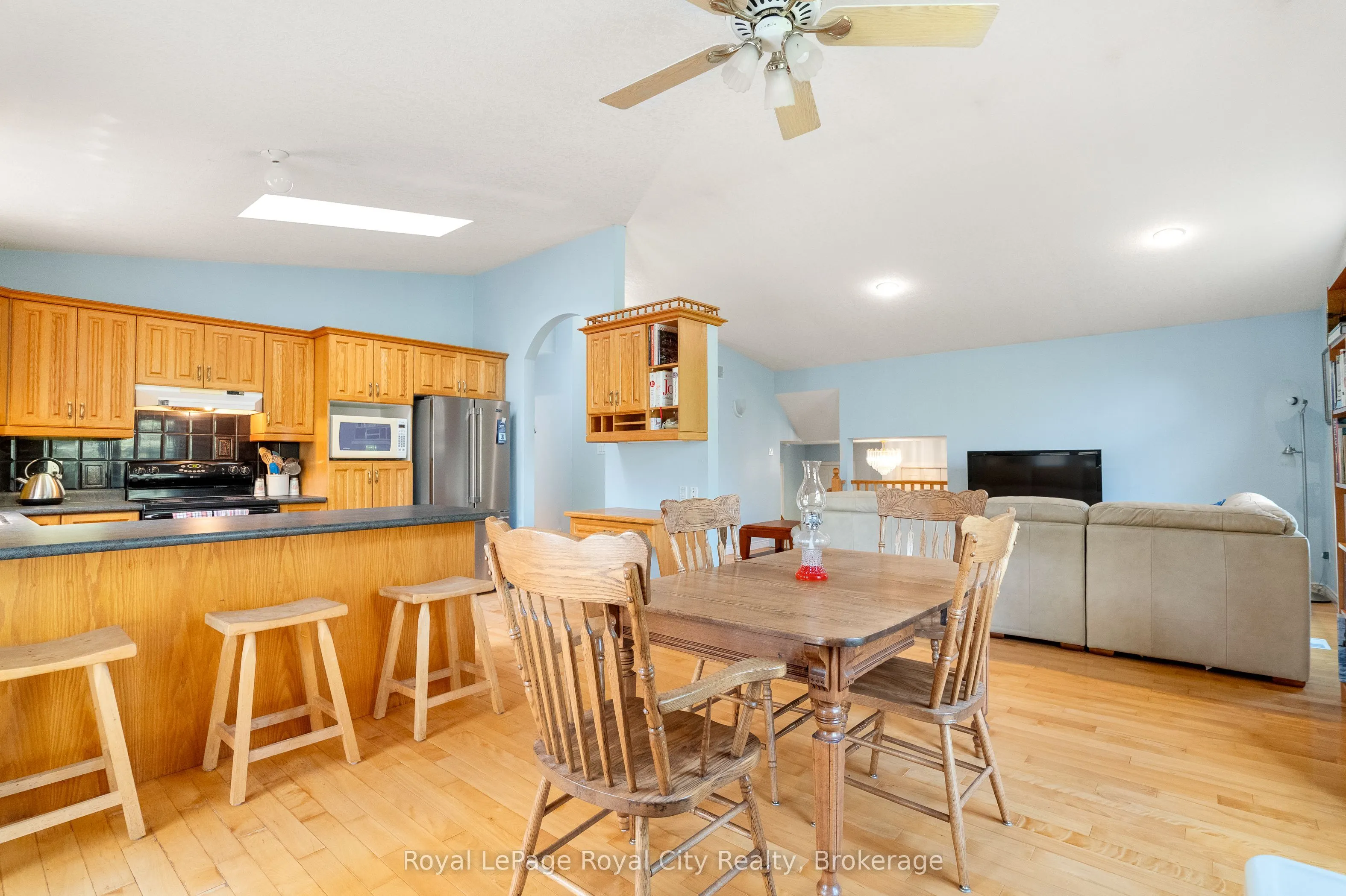 4452 Sideroad 20 N