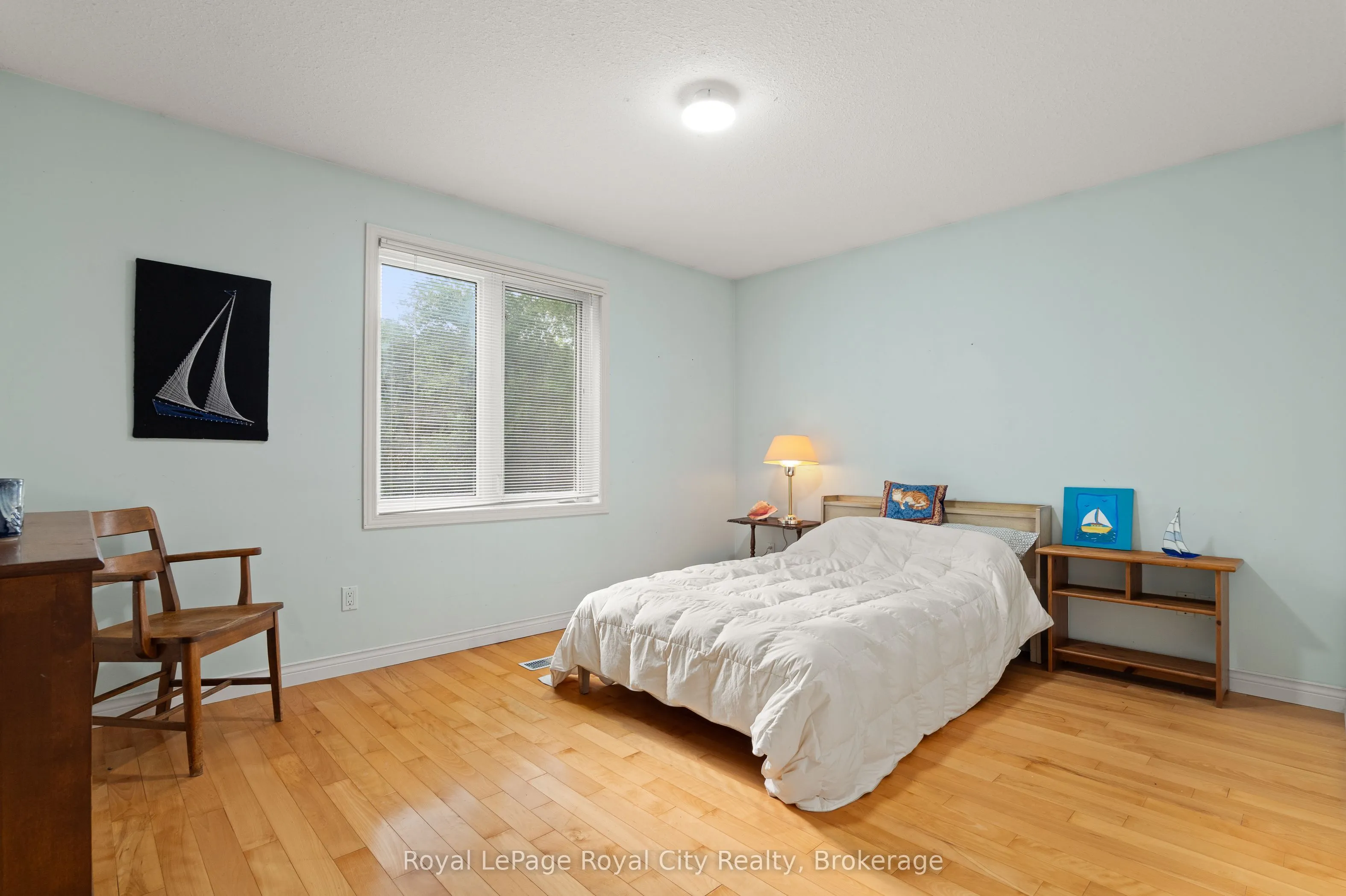 4452 Sideroad 20 N