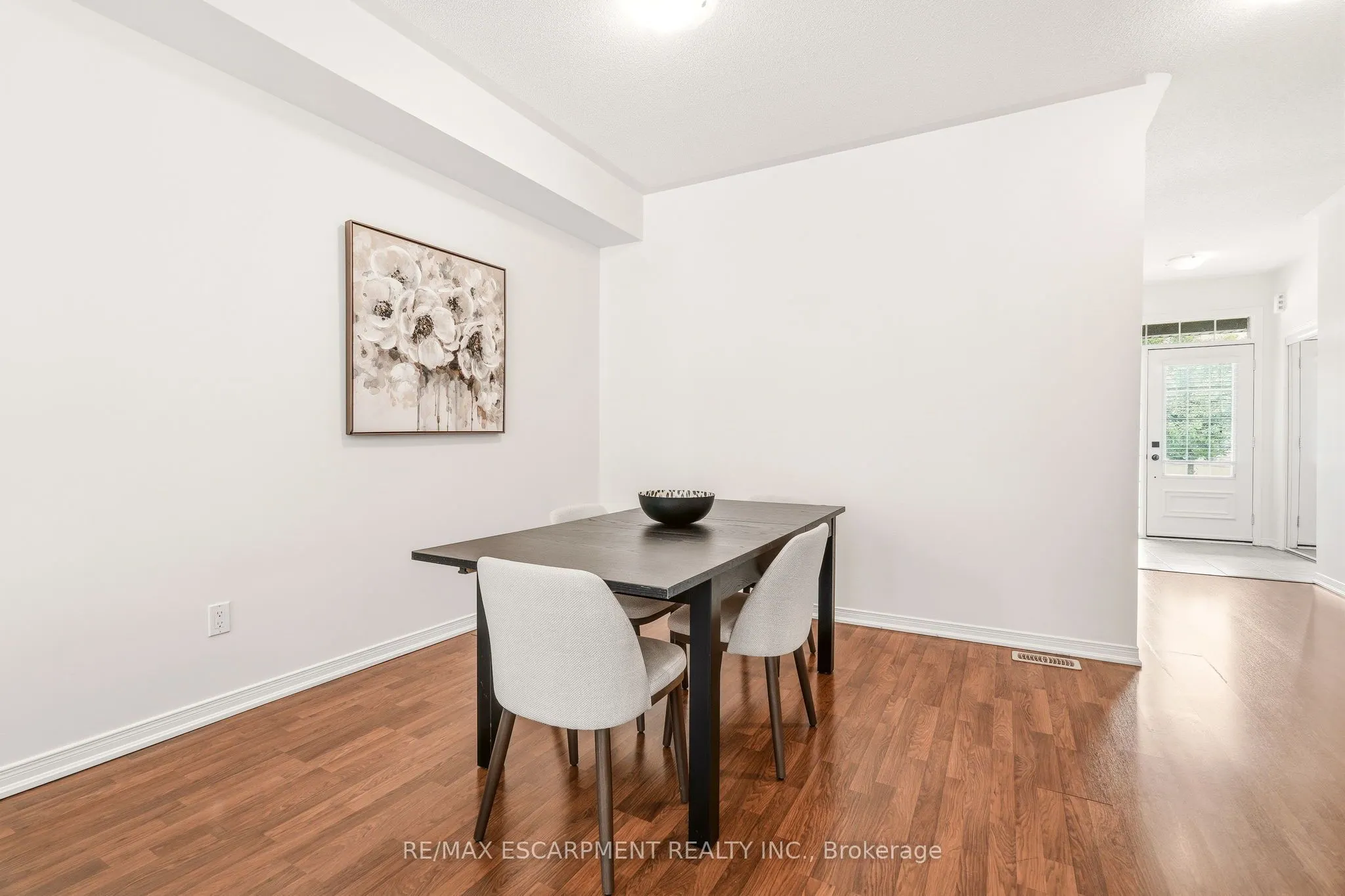 215 Nisbet Boulevard