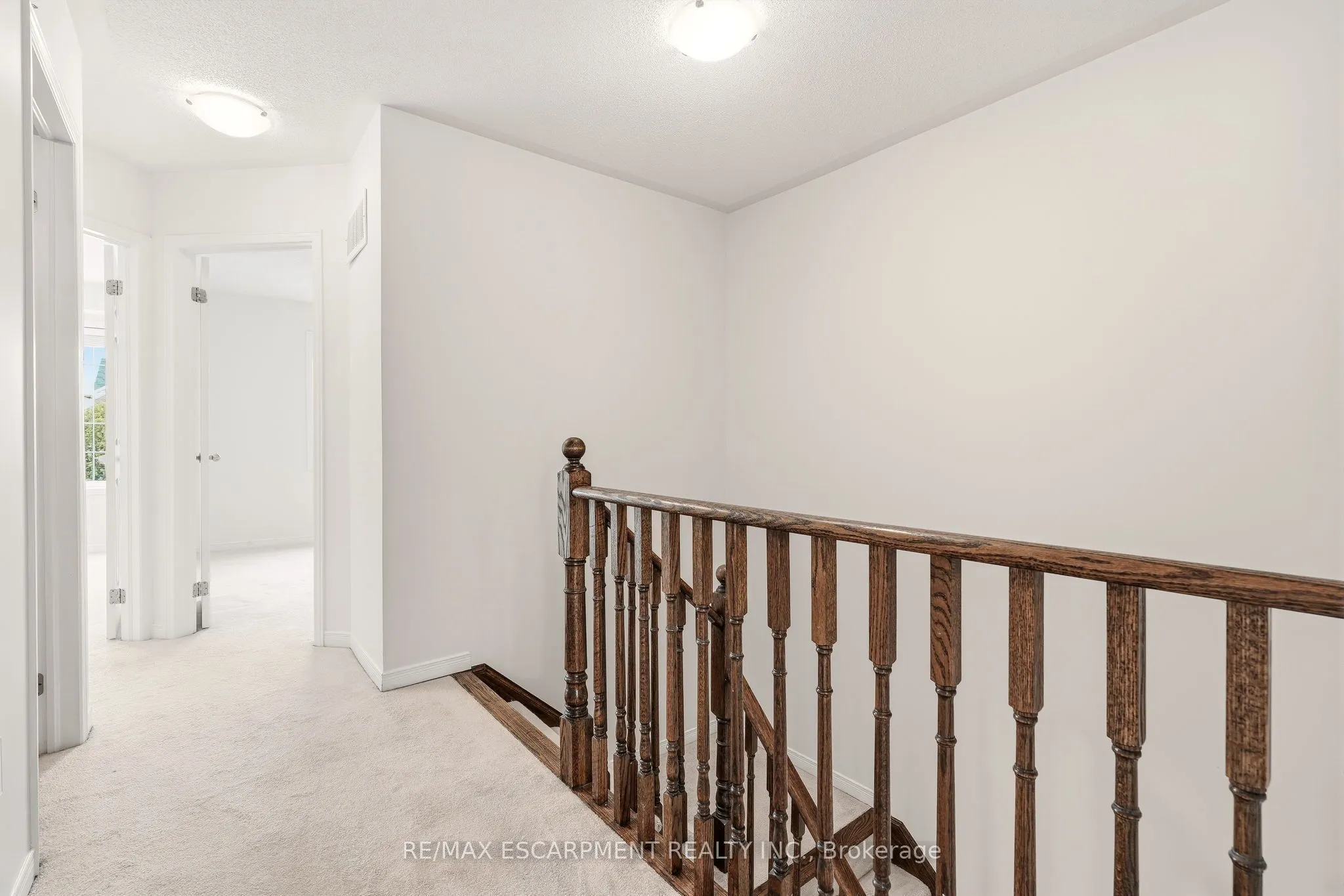 215 Nisbet Boulevard