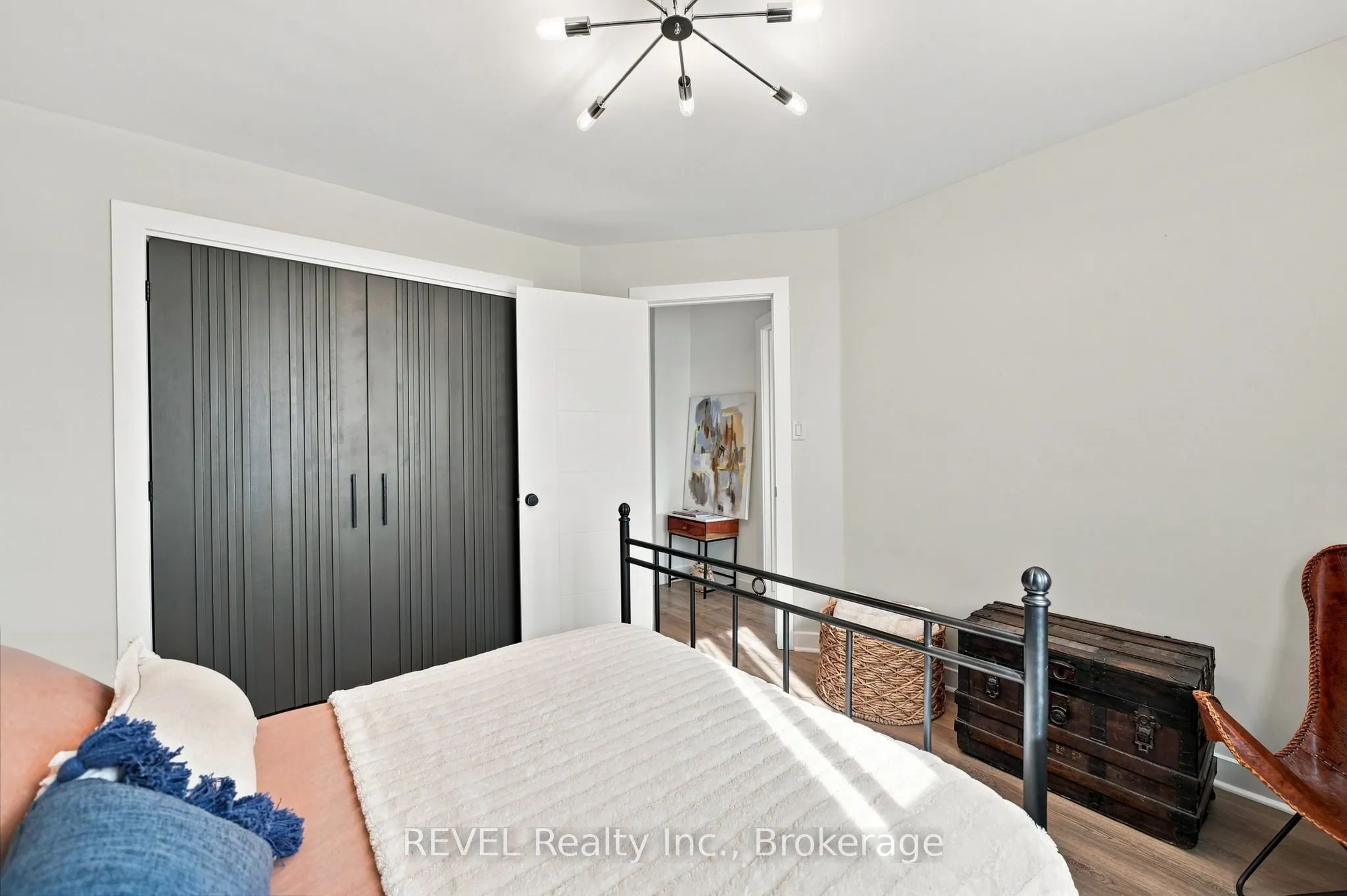 34 Oakwood Street