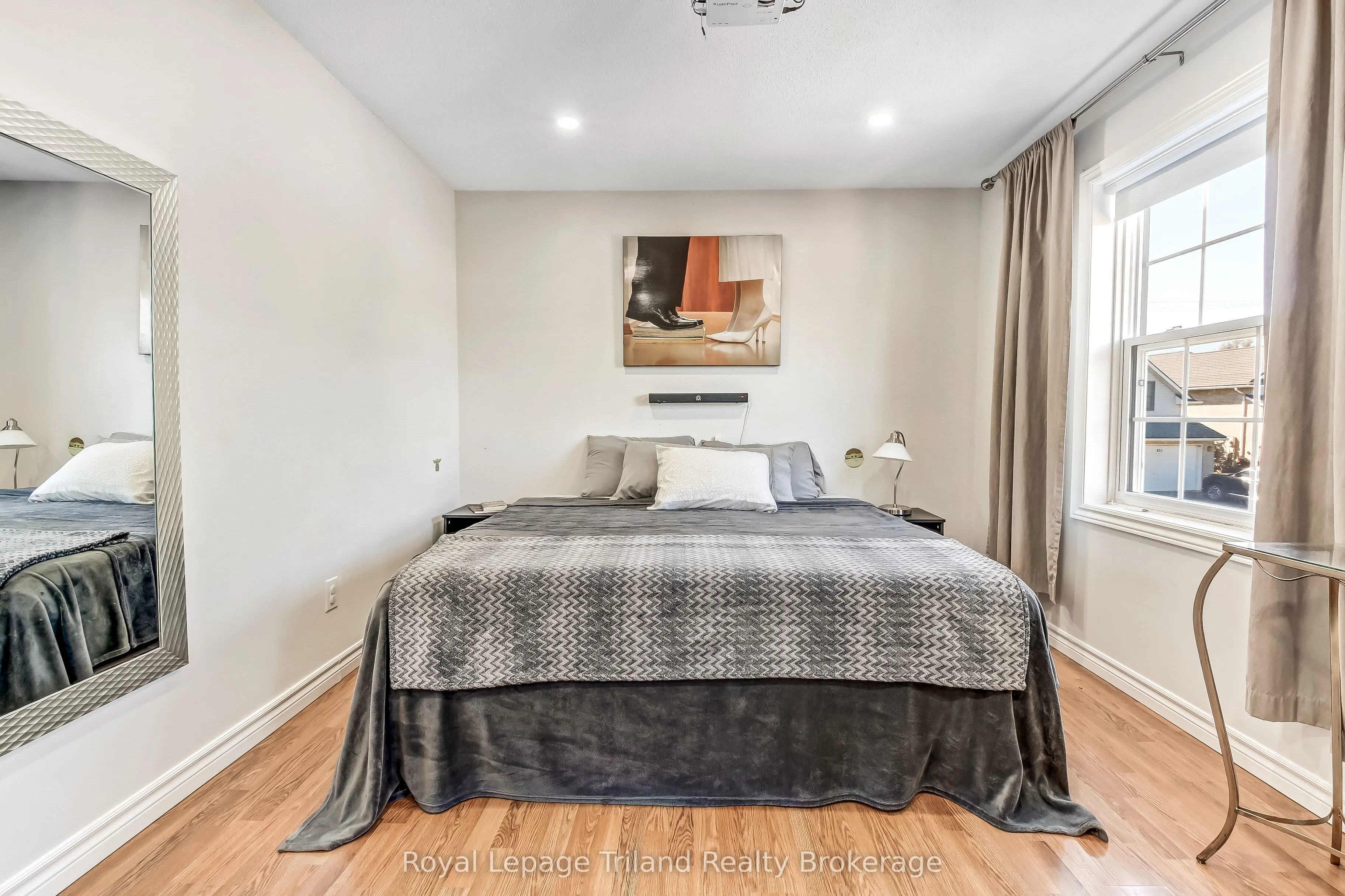 847 Hunters Gate Crescent