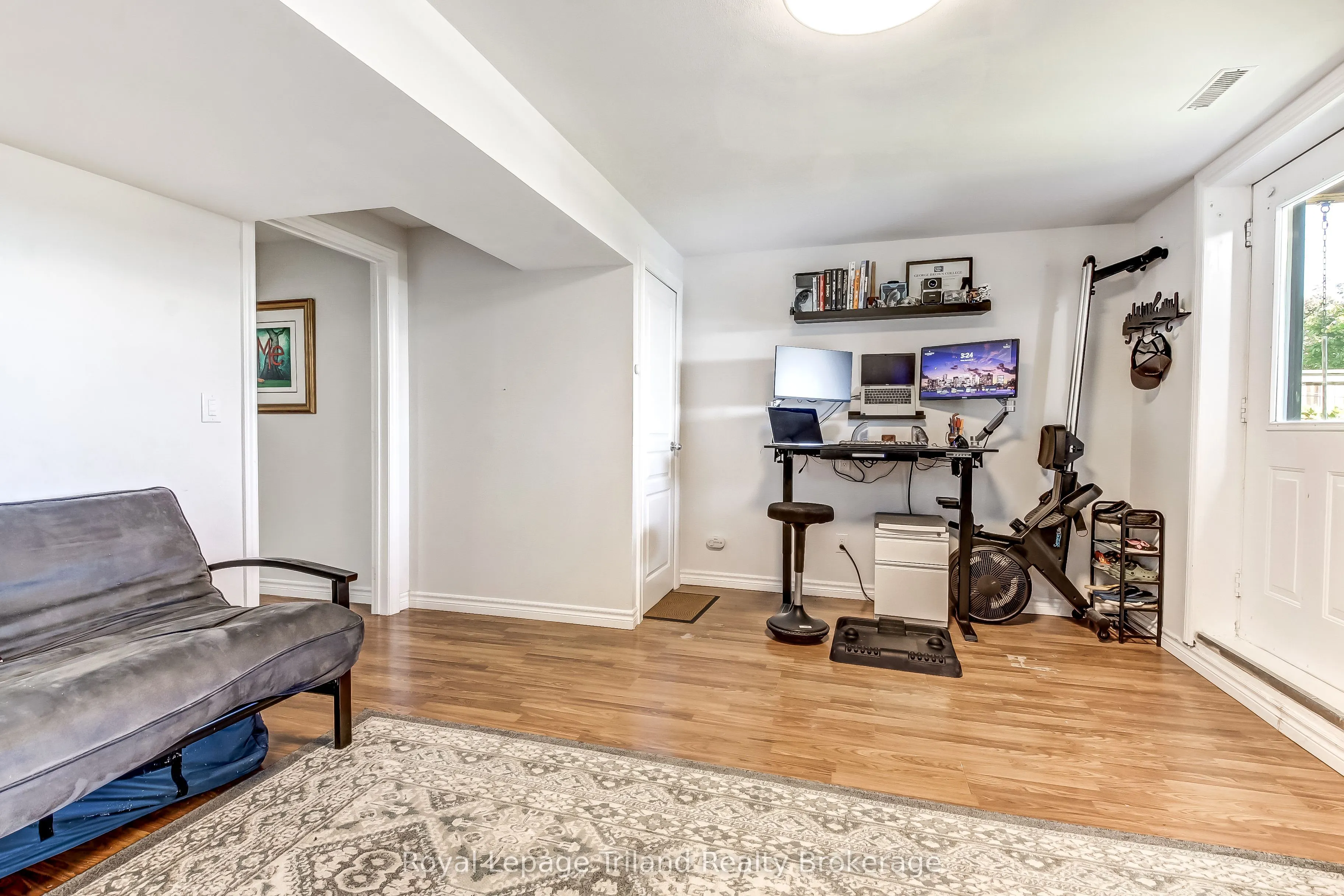 847 Hunters Gate Crescent