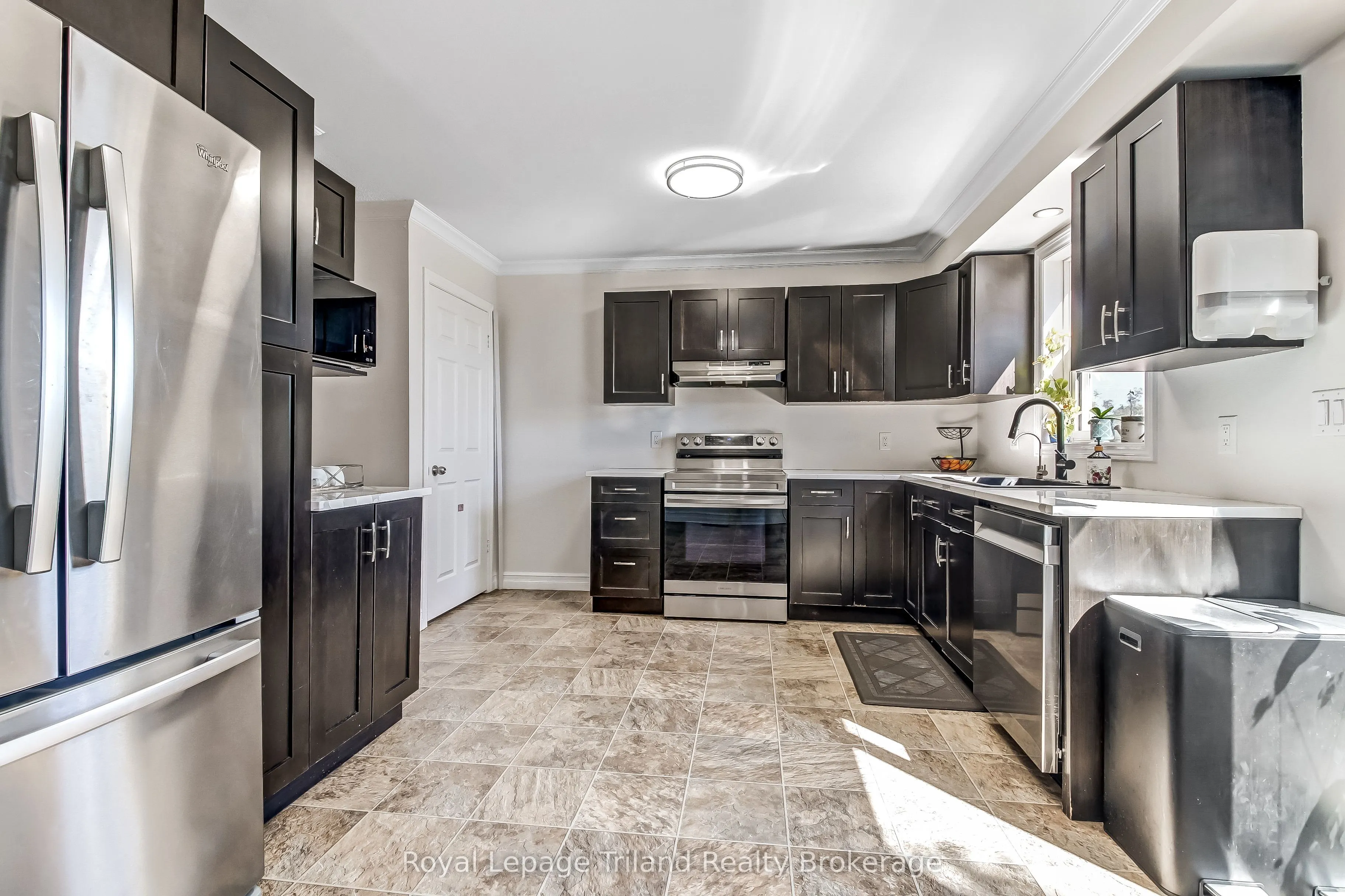 847 Hunters Gate Crescent