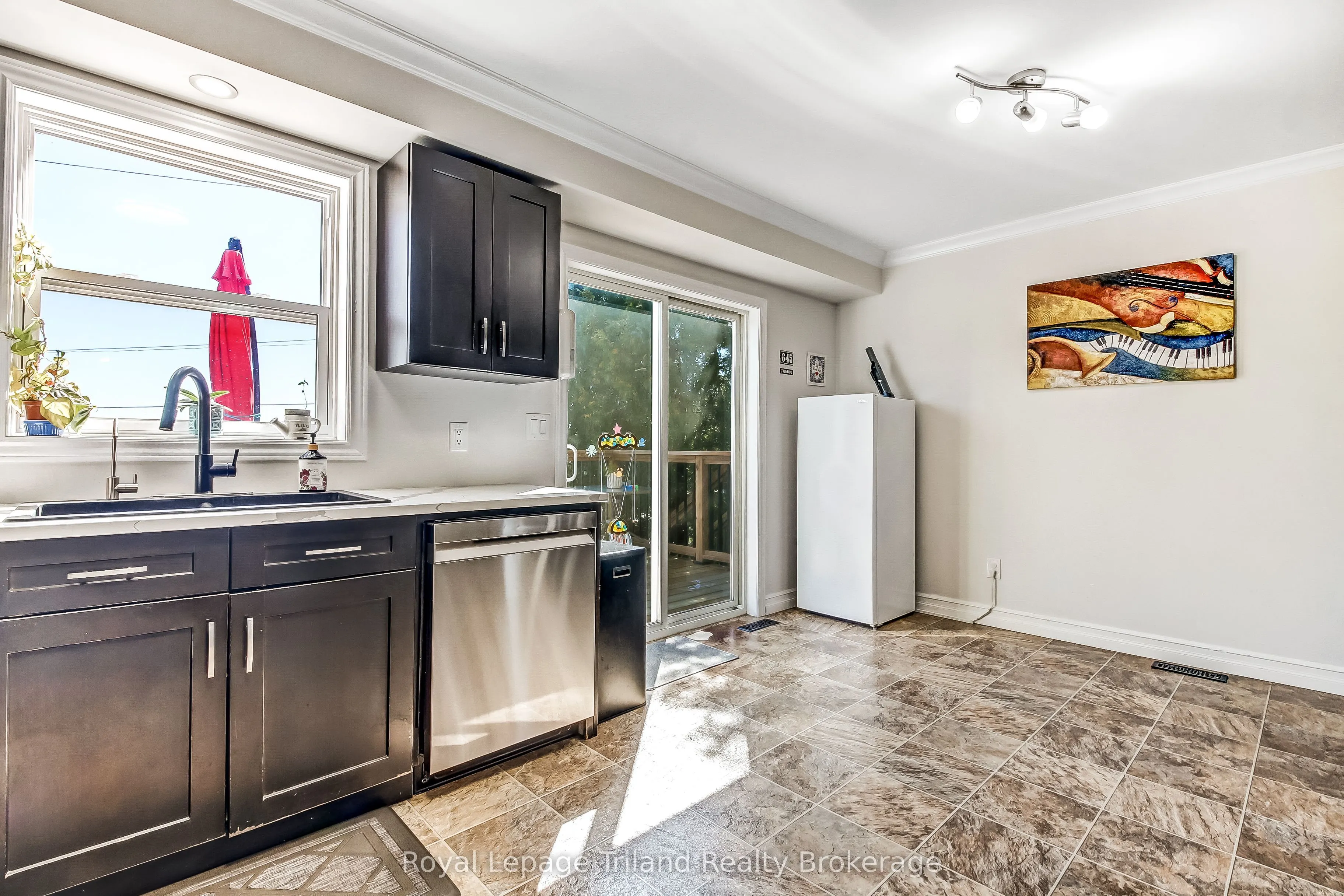 847 Hunters Gate Crescent