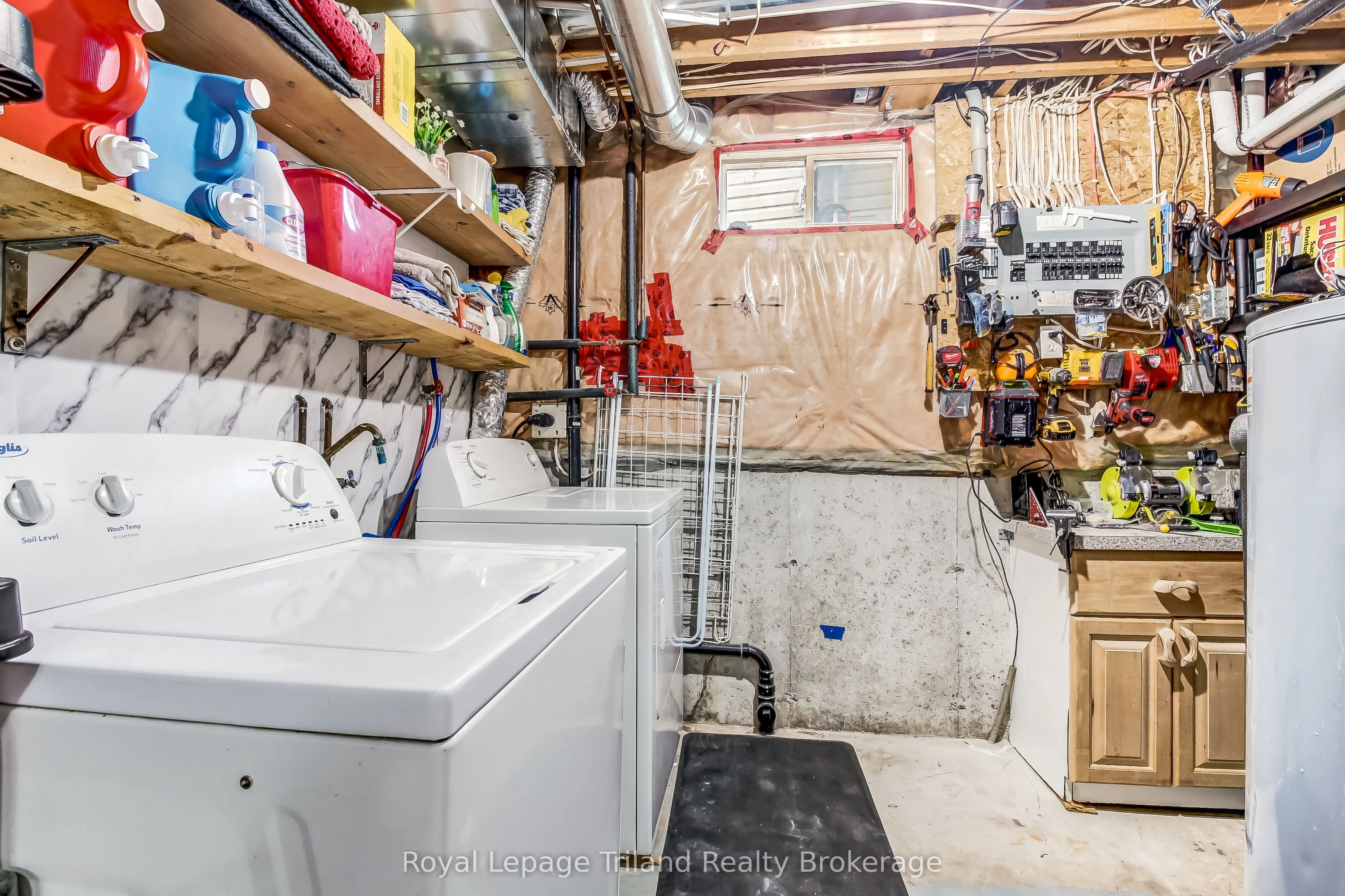 847 Hunters Gate Crescent