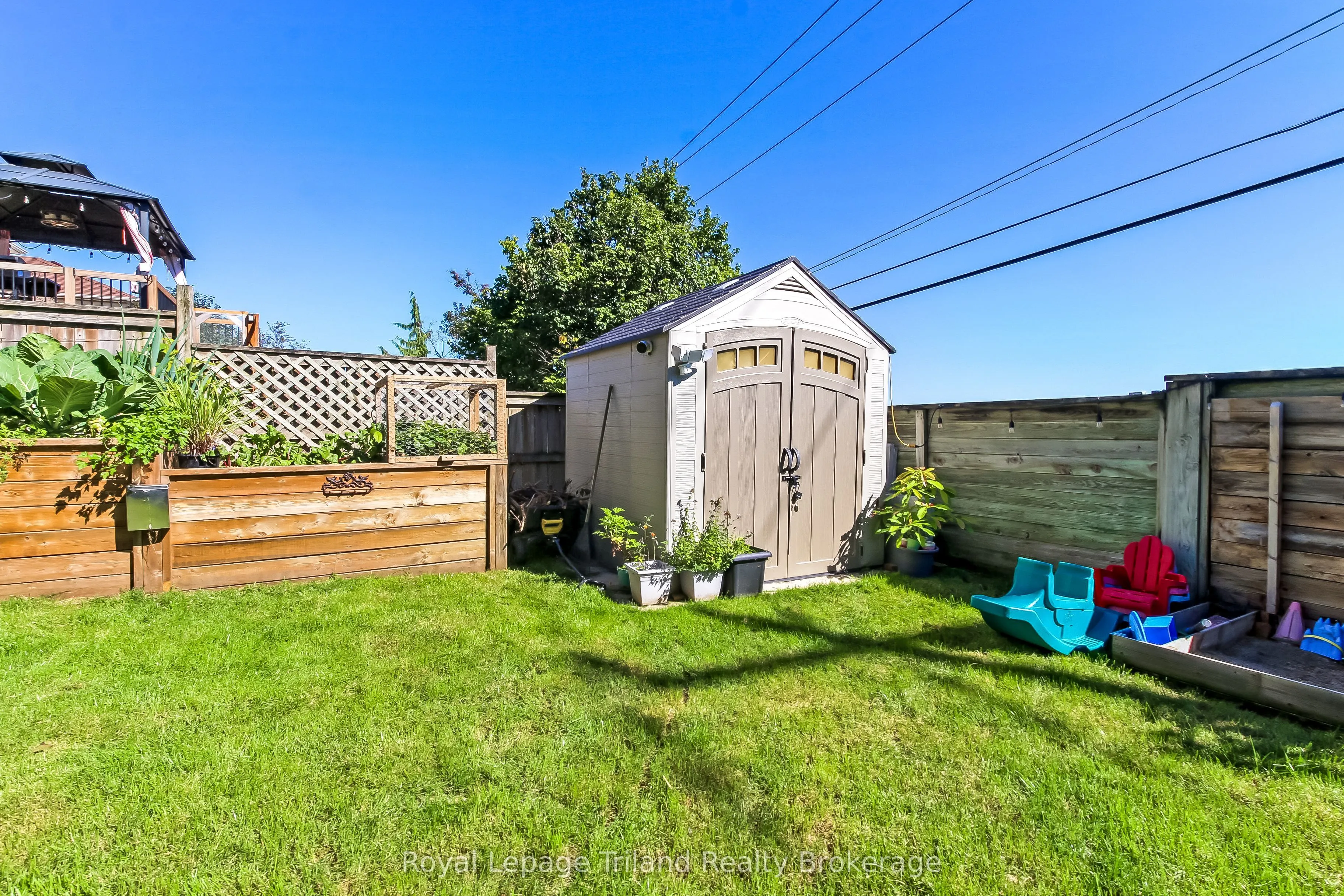 847 Hunters Gate Crescent