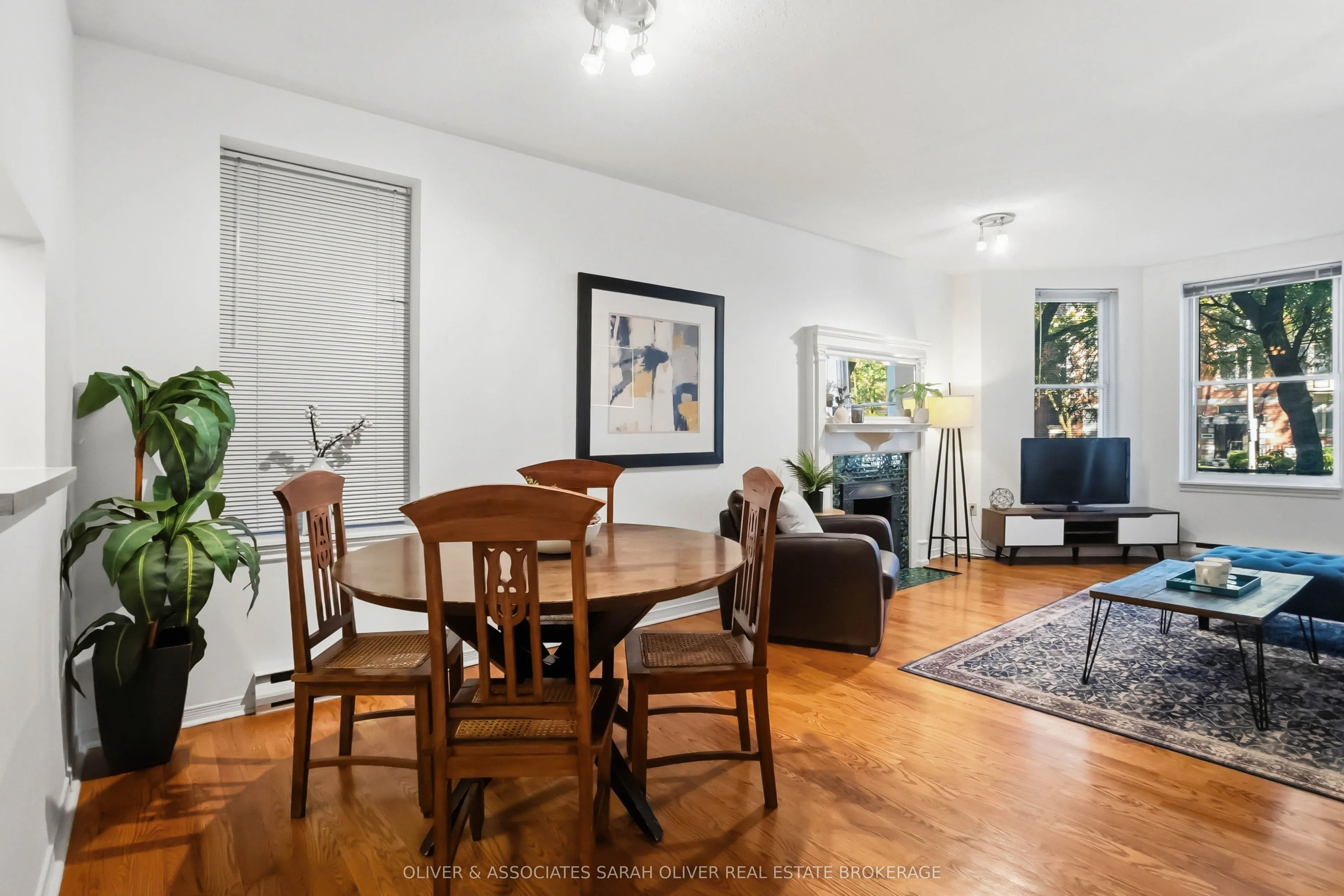 285 Queens Avenue #101