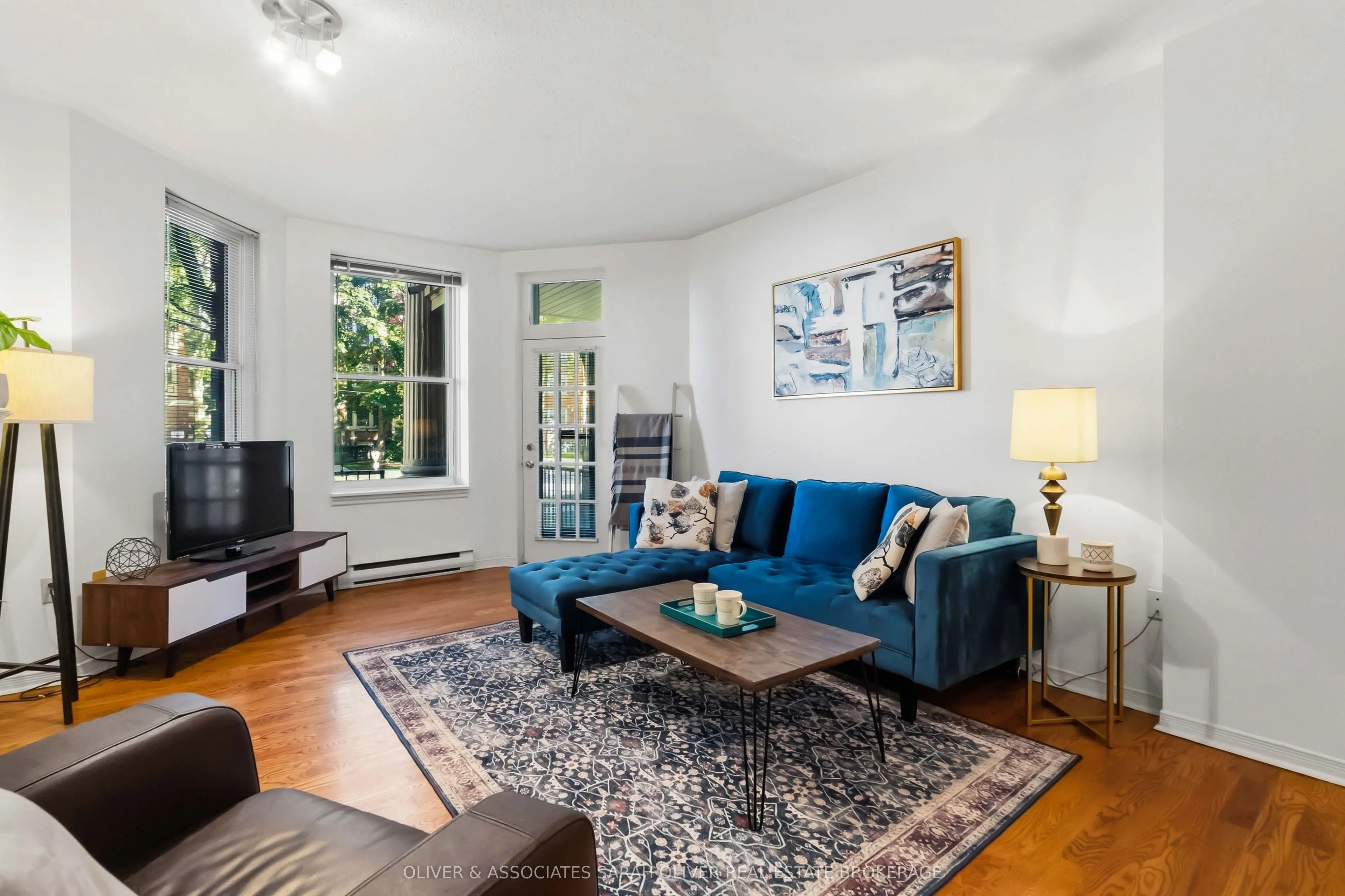 285 Queens Avenue #101