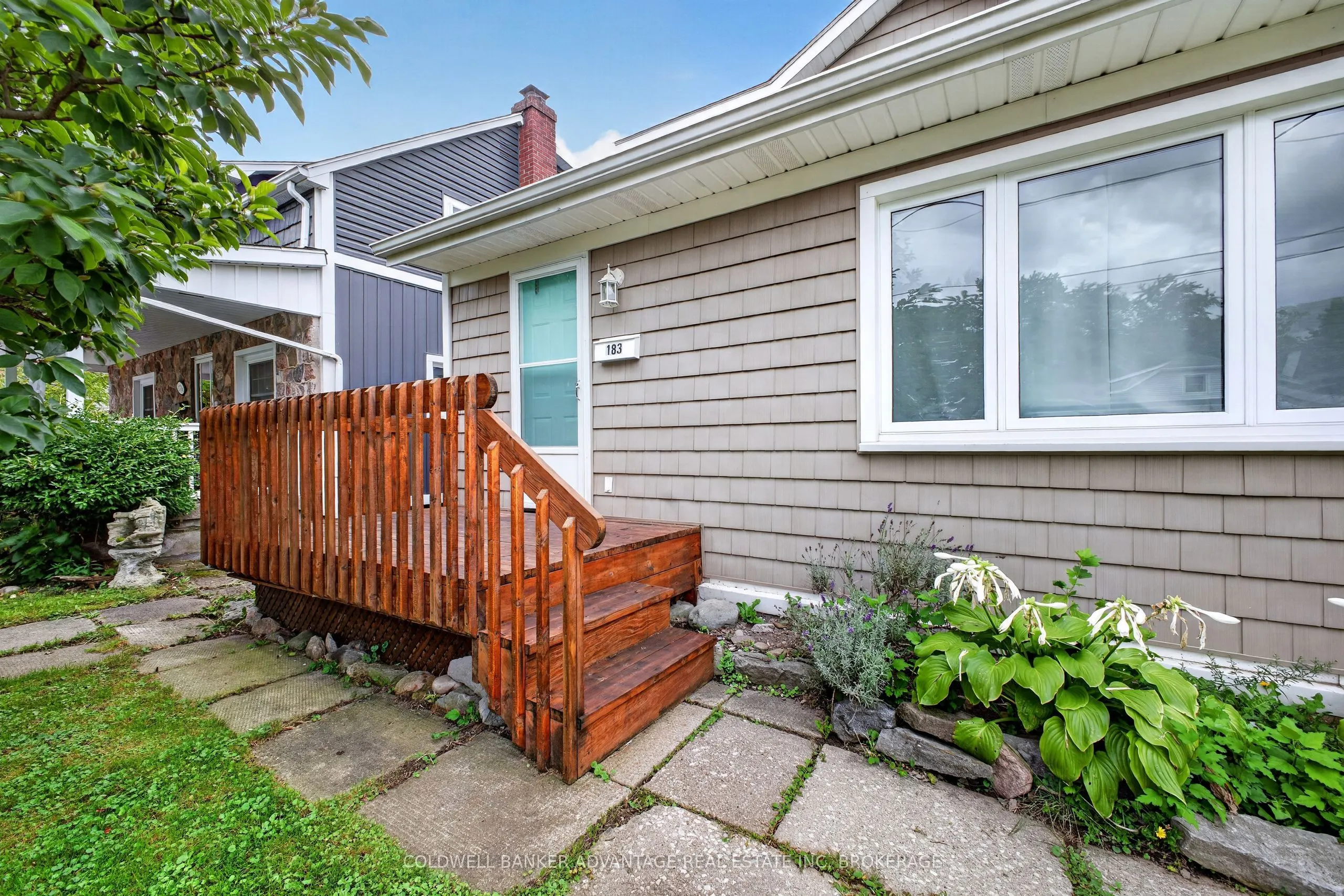 183 KNOLL Street