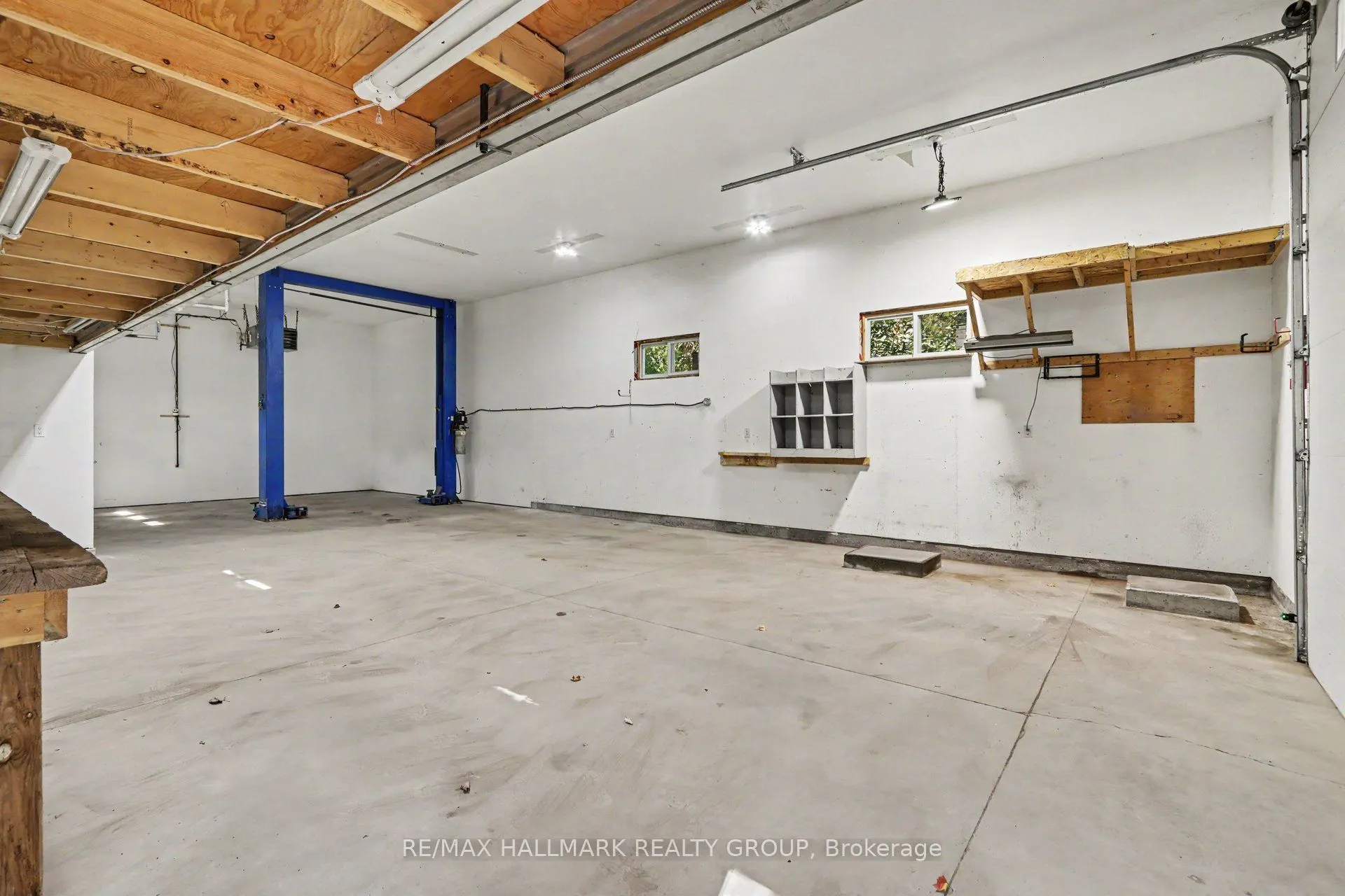 7273 Mitch Owens Road