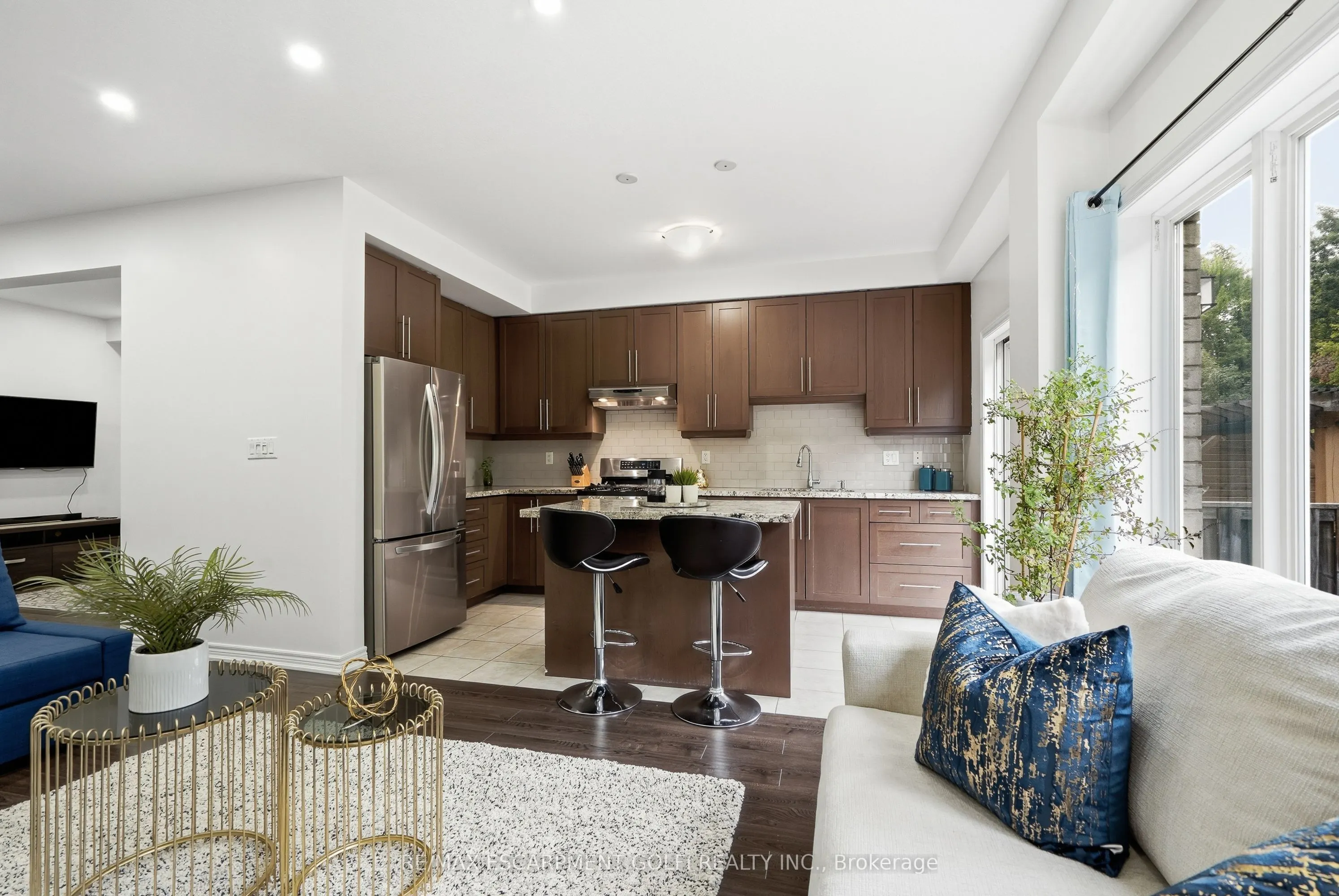 161 Kinsman Drive