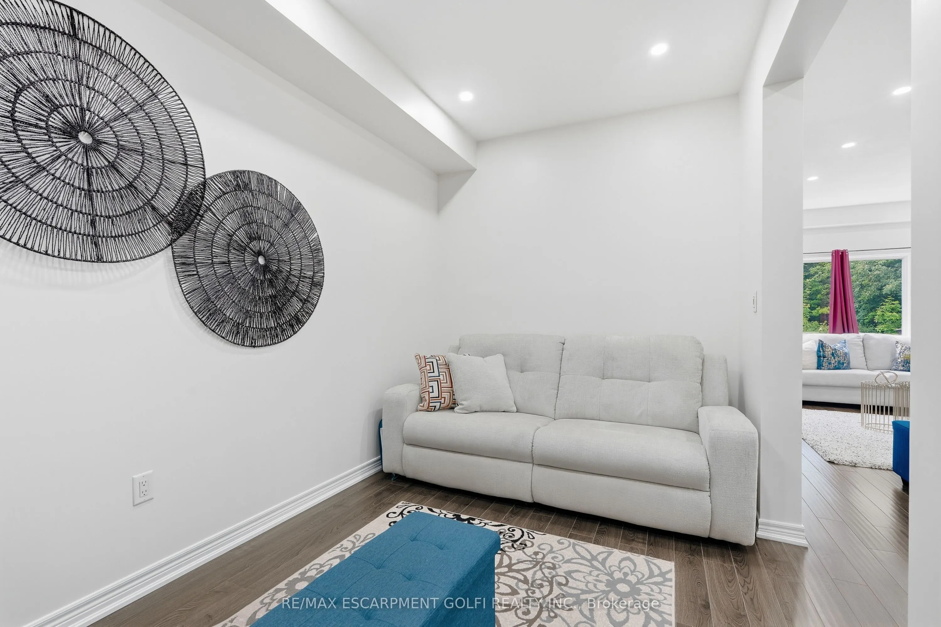 161 Kinsman Drive