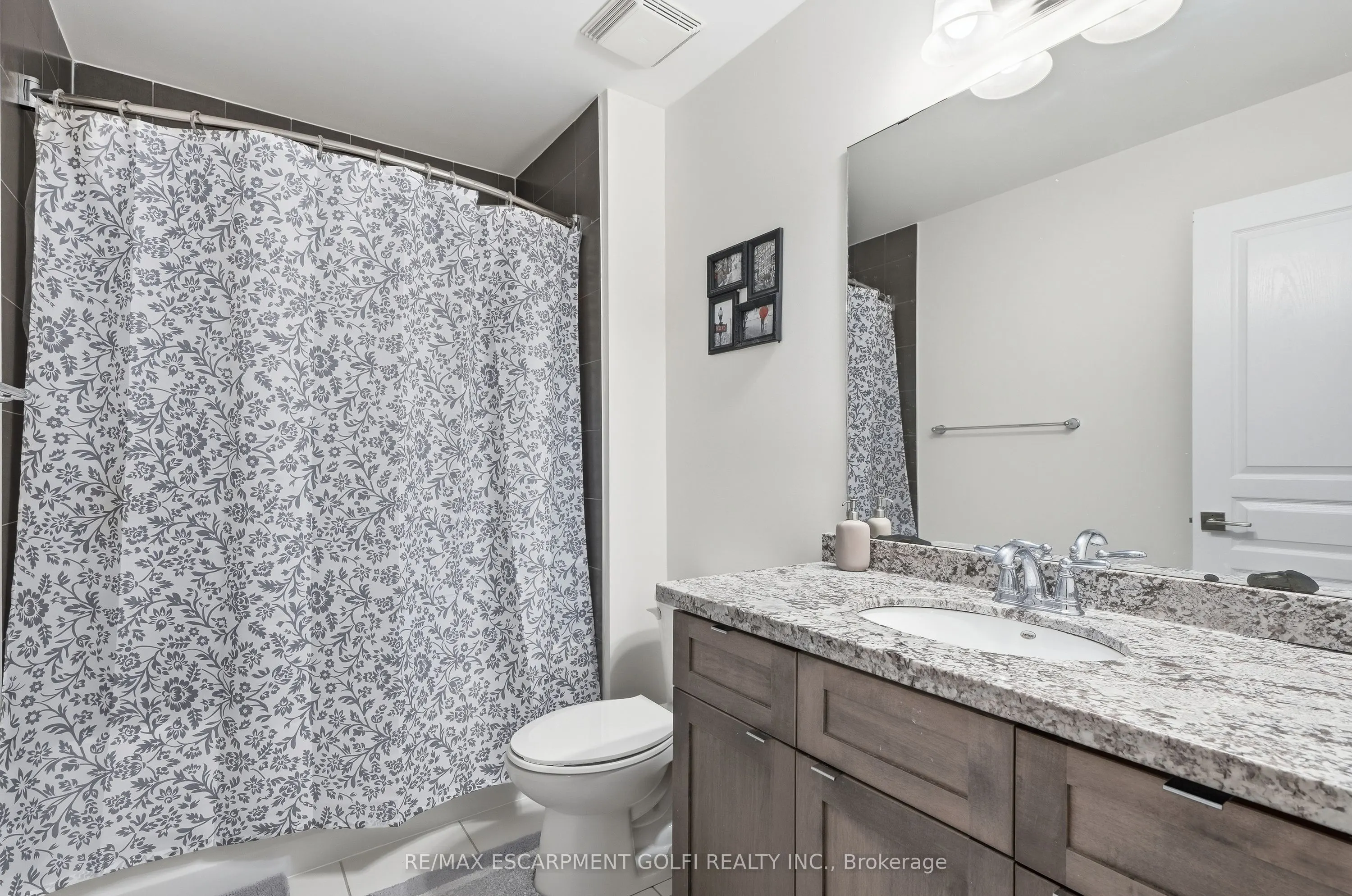 161 Kinsman Drive