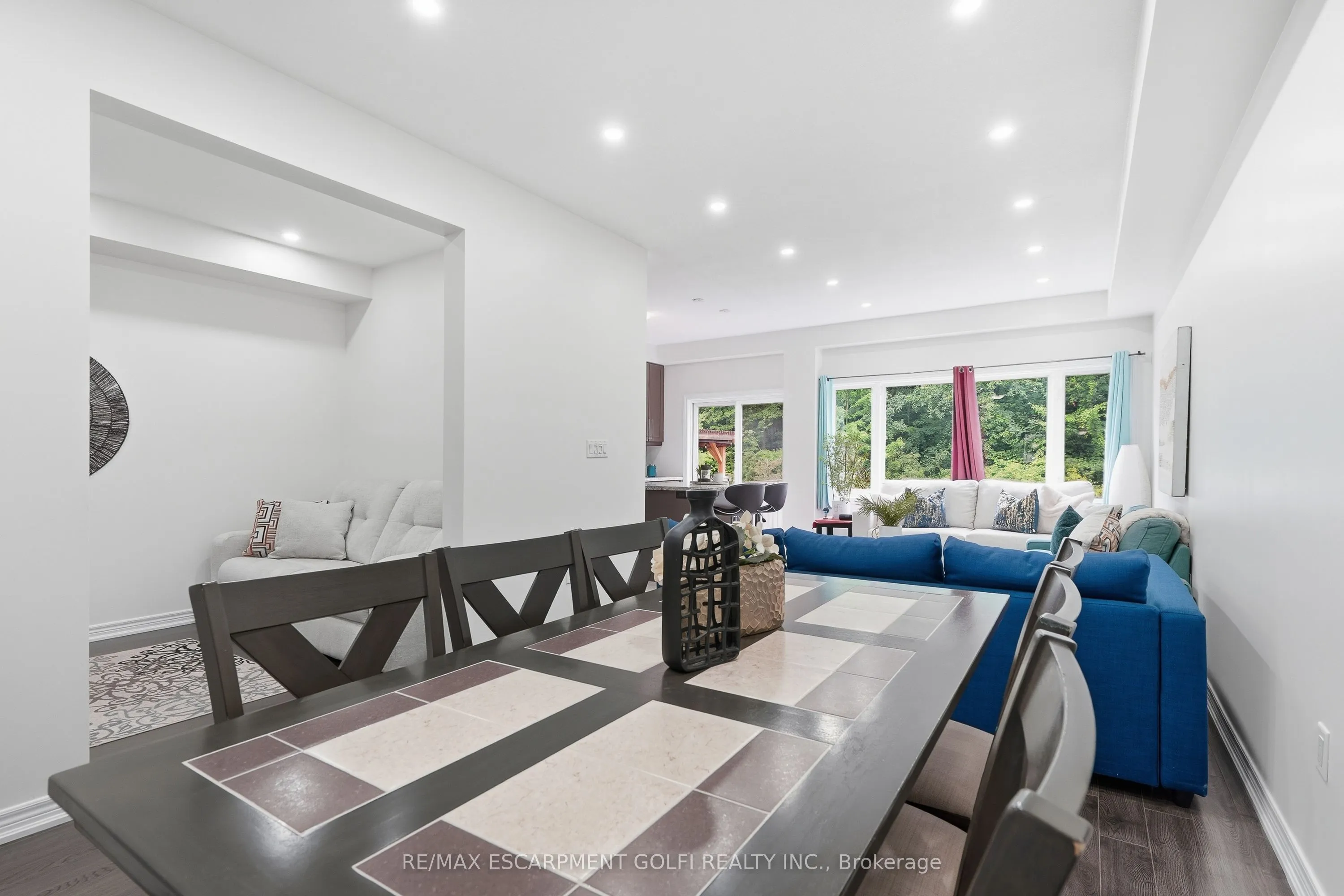 161 Kinsman Drive