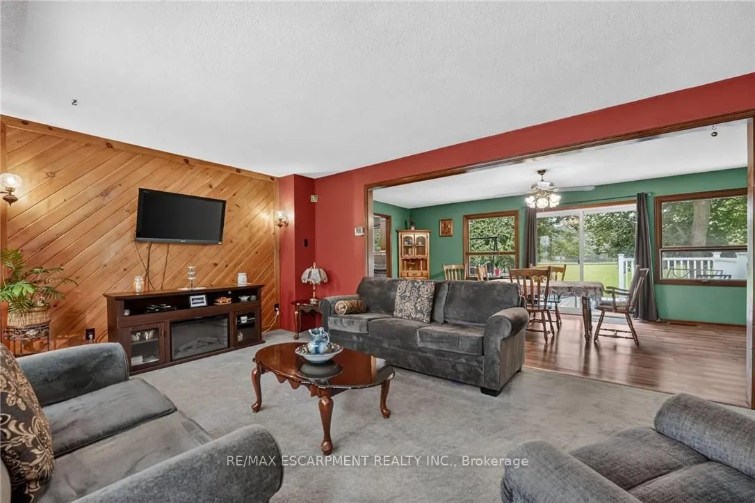 3294 South Grimsby Road 7