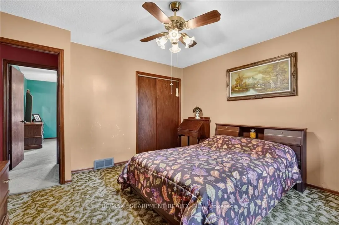 3294 South Grimsby Road 7
