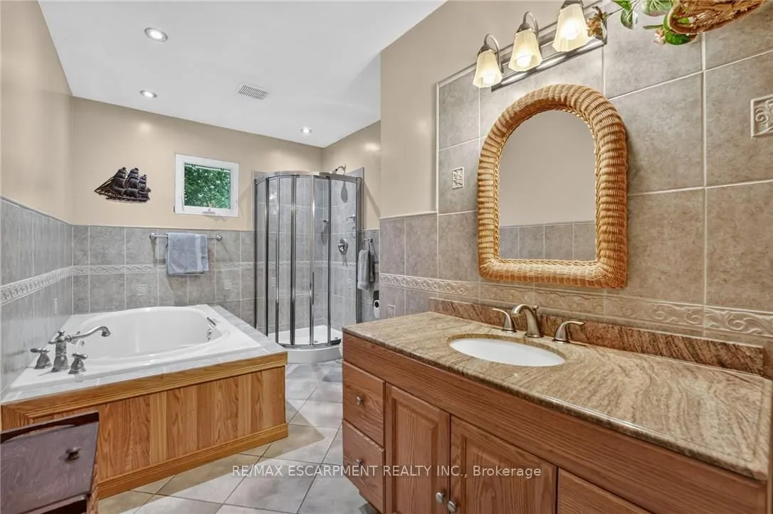 3294 South Grimsby Road 7