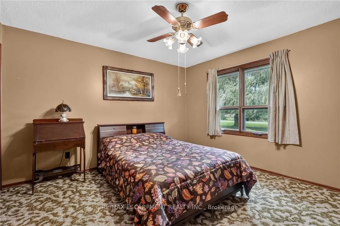 3294 South Grimsby Road 7