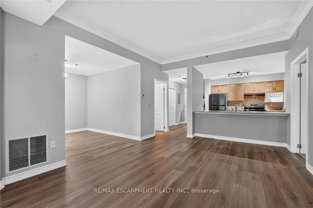317 Lock Street W #113