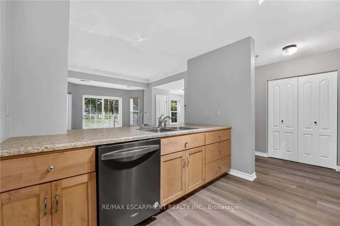 317 Lock Street W #113