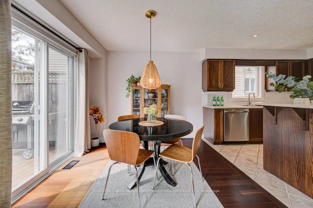 424 Sauve Crescent