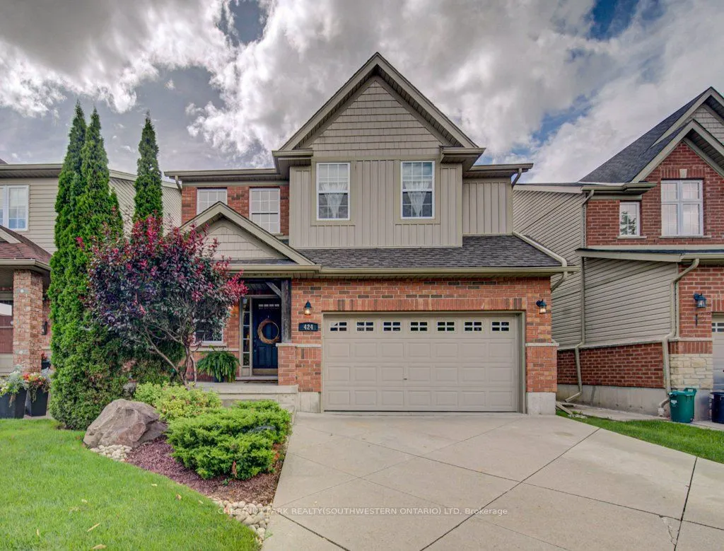 424 Sauve Crescent