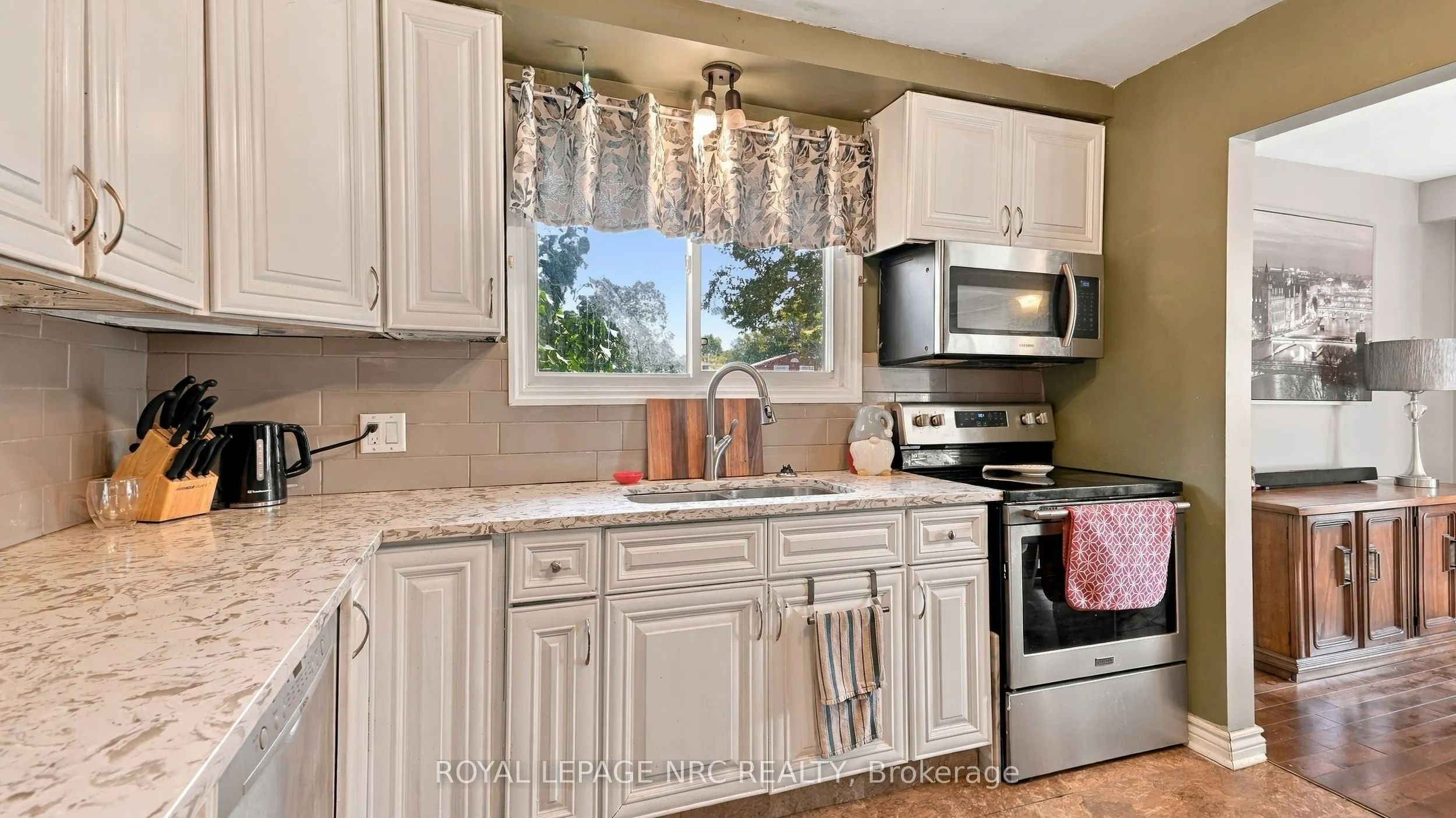 25 Sherwood Forest Trail