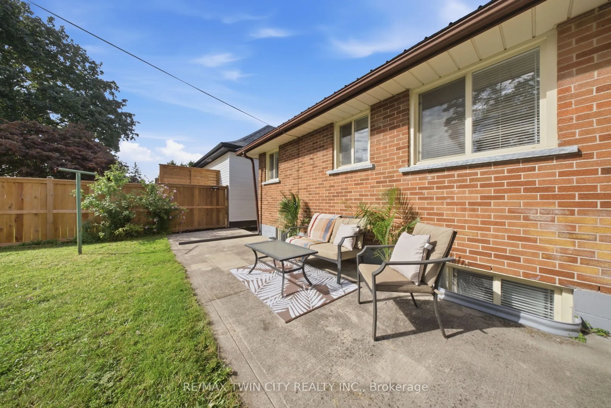 16 Burwell Street