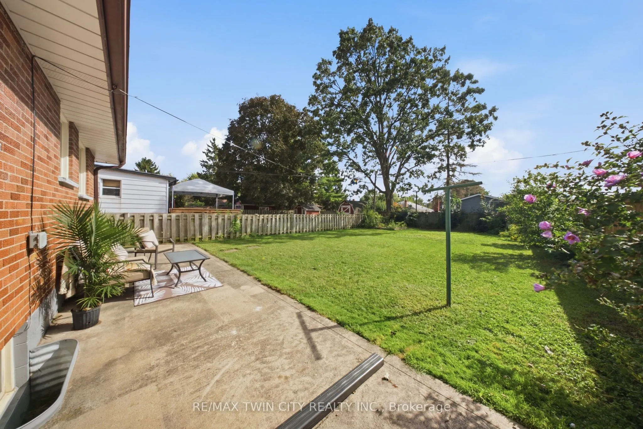 16 Burwell Street
